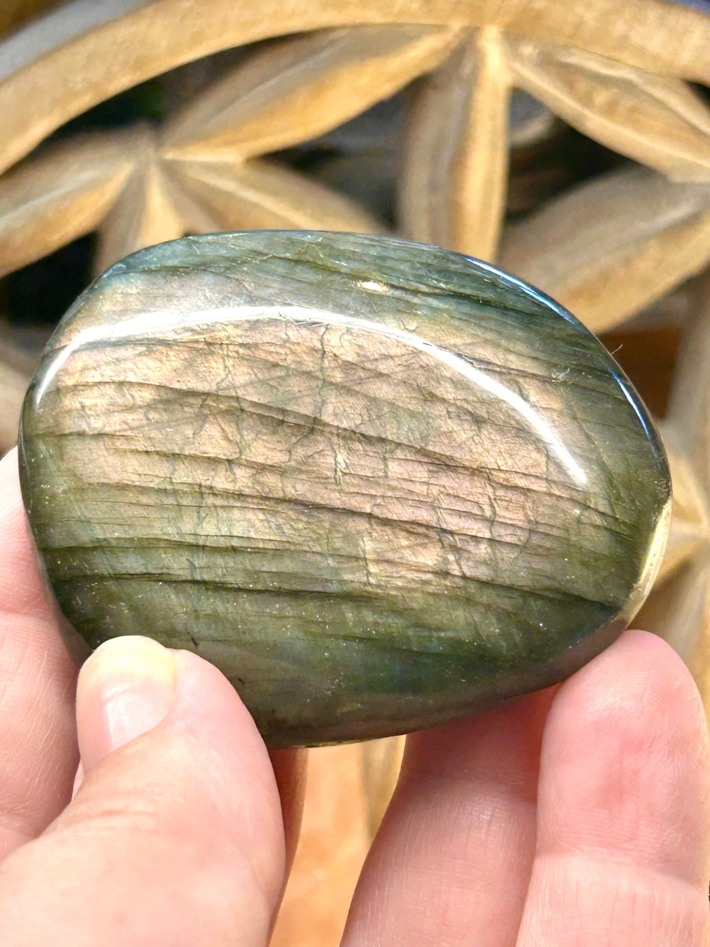 Galet de labradorite