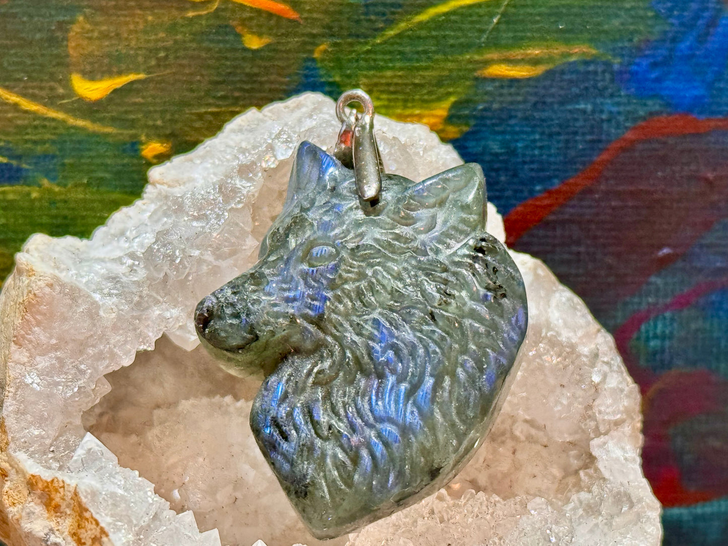 Pendentif tête de loup en labradorite