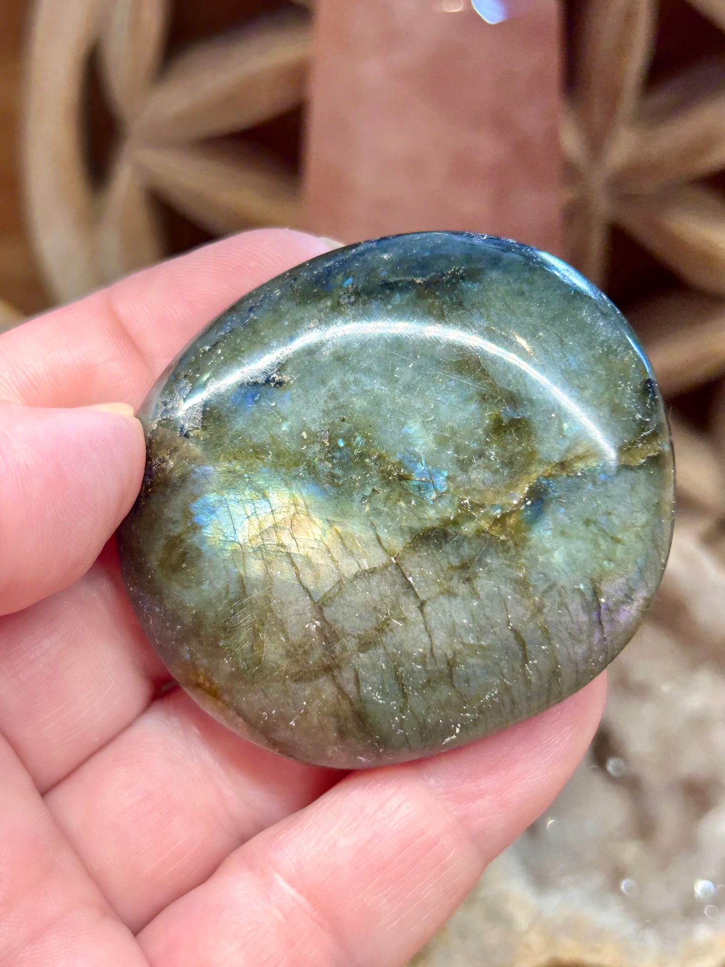 Galet de labradorite