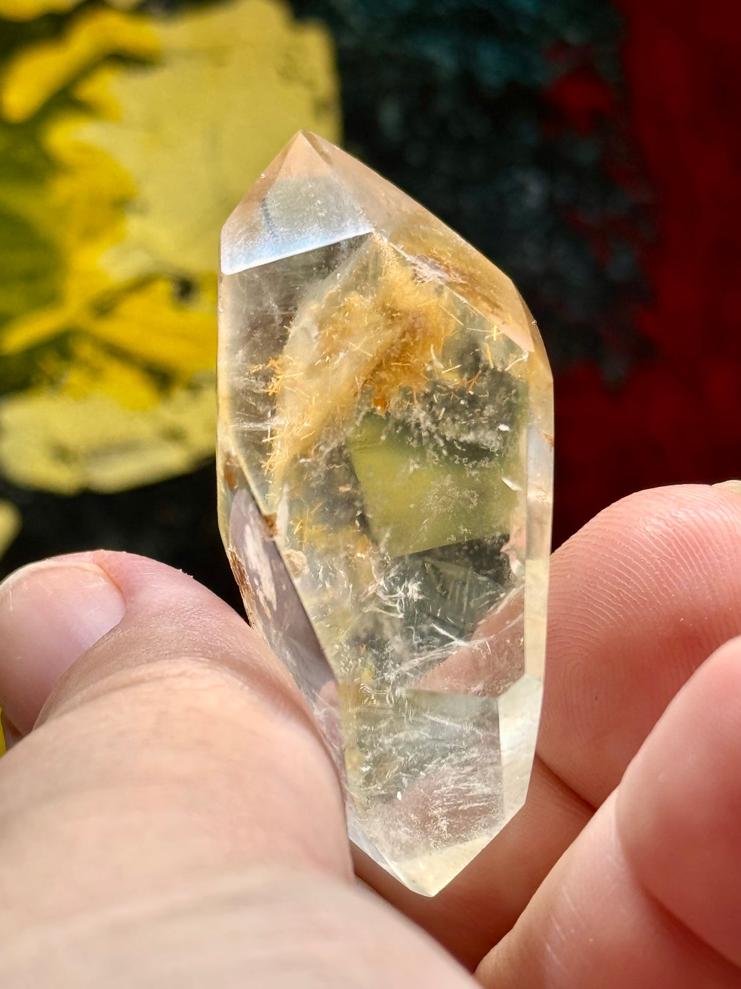 Pointe biterminée de quartz cristal avec inclusion