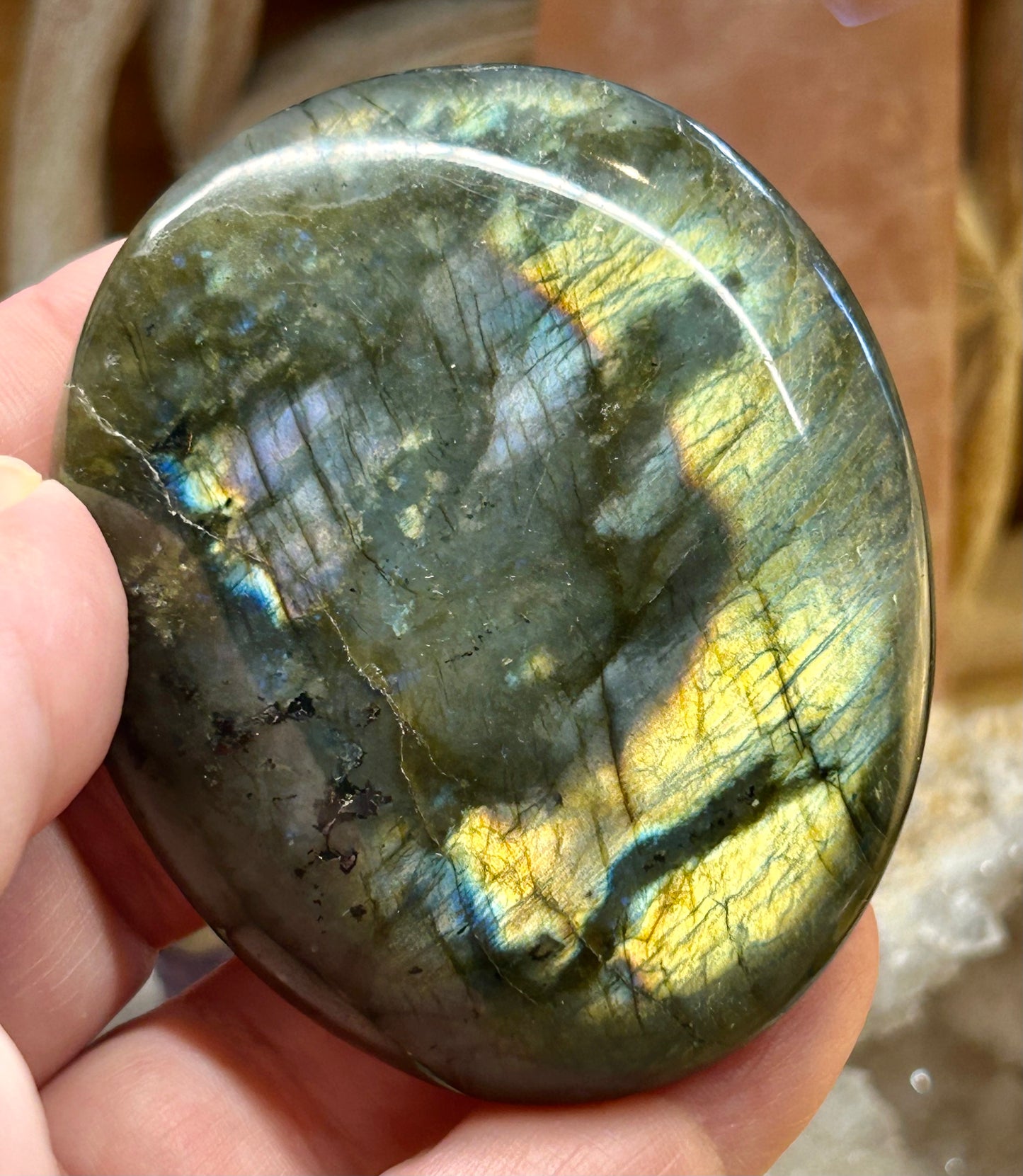 Galet de labradorite