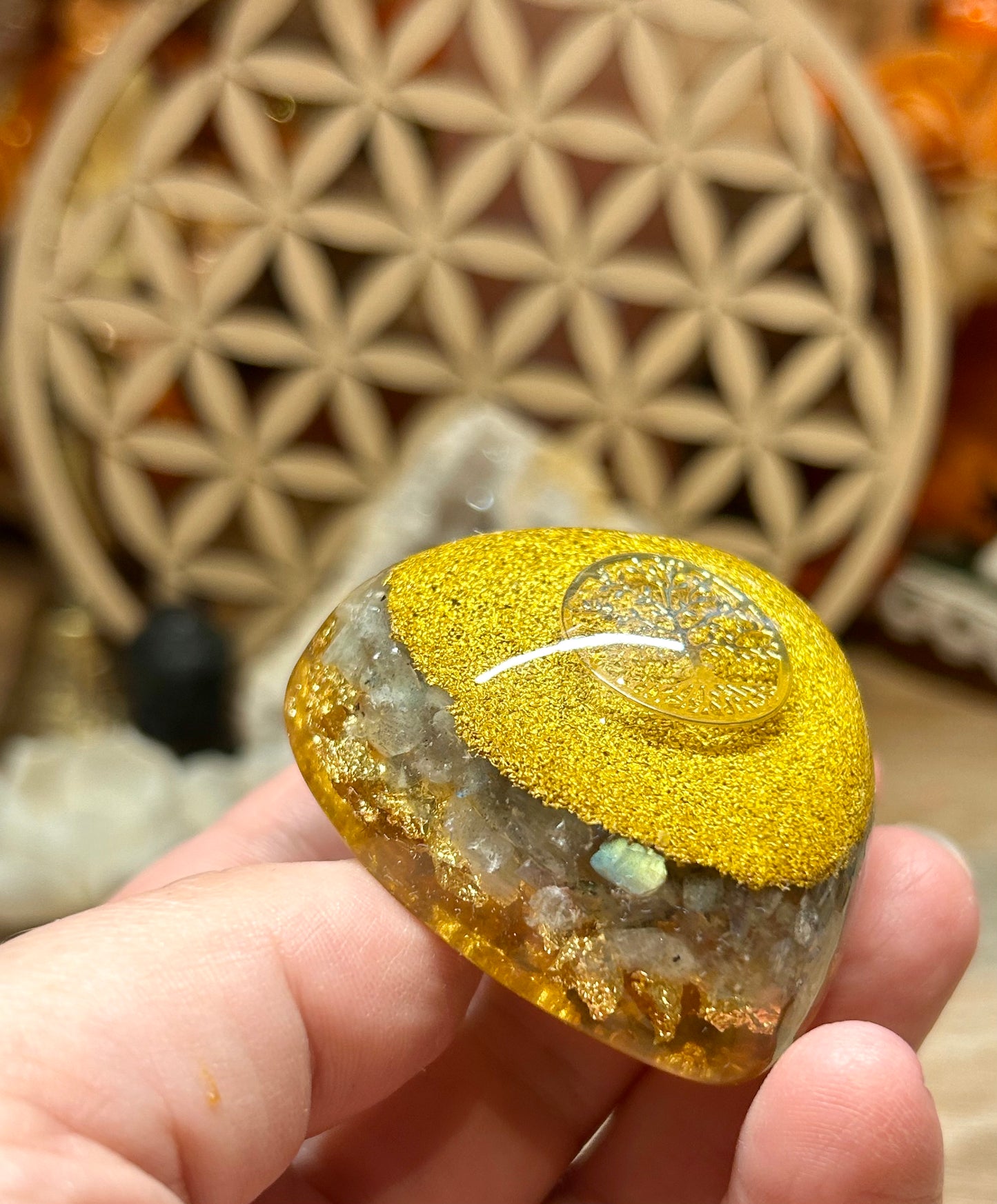 Cœur orgonite en labradorite