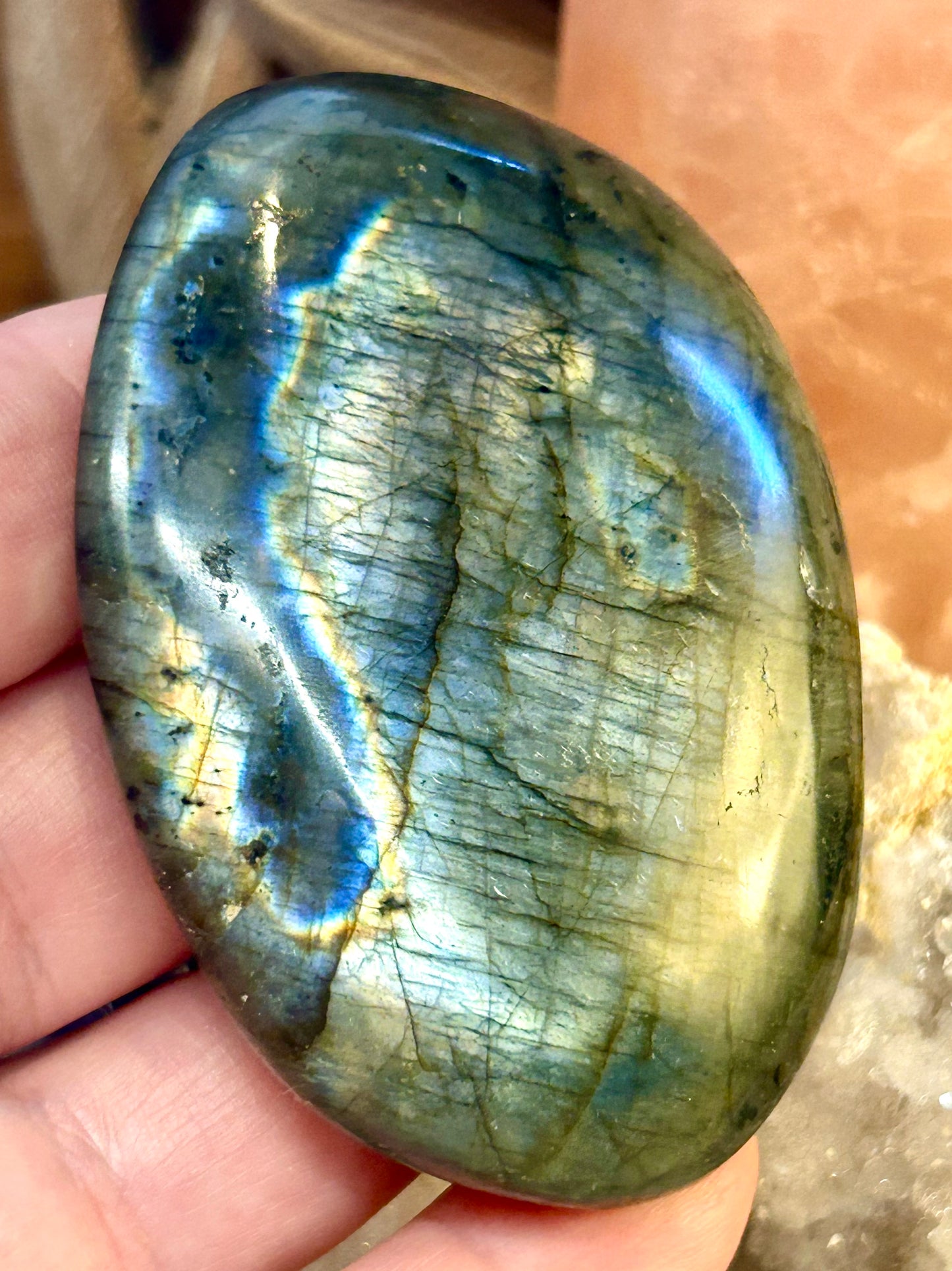 Galet de labradorite