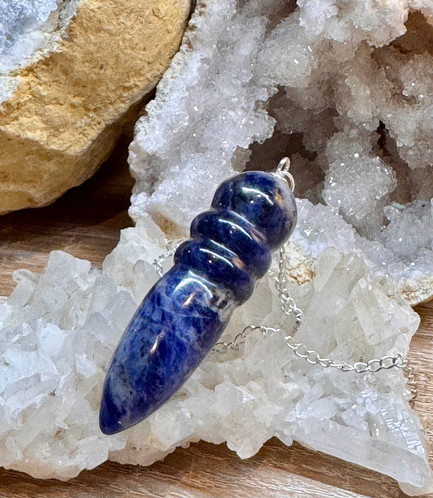 Pendule égyptien en sodalite