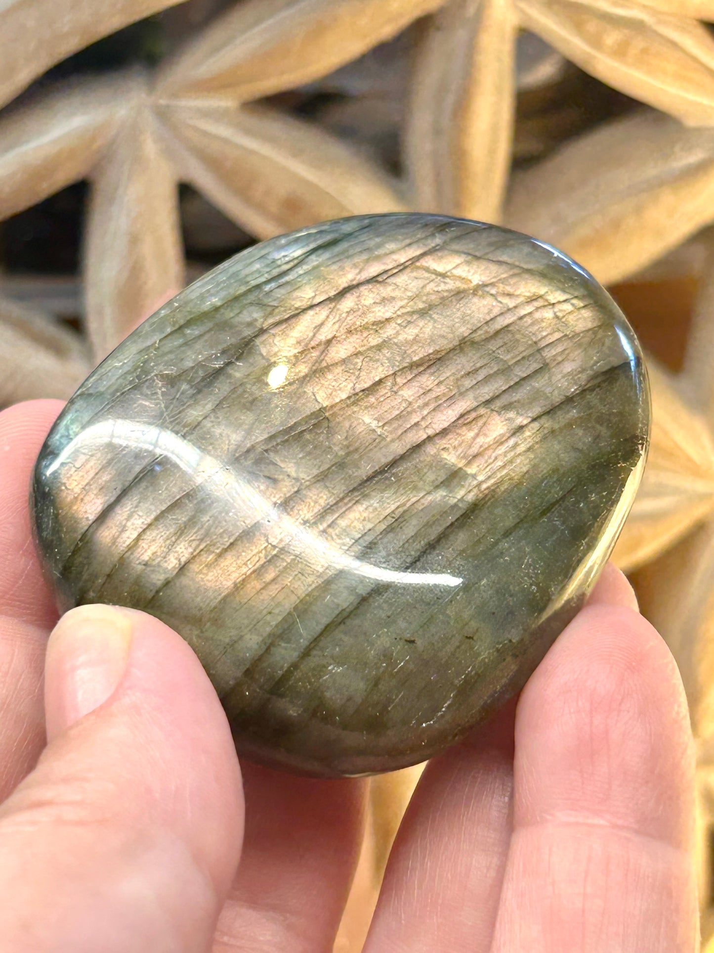 Galet de labradorite