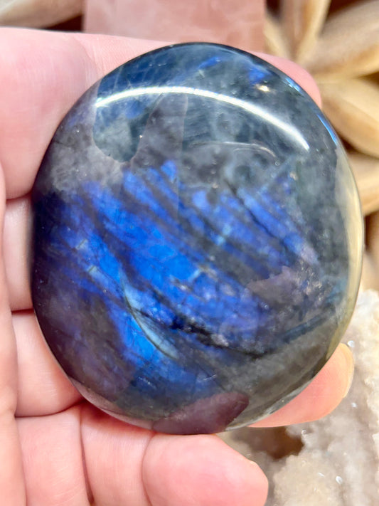 Galet de labradorite