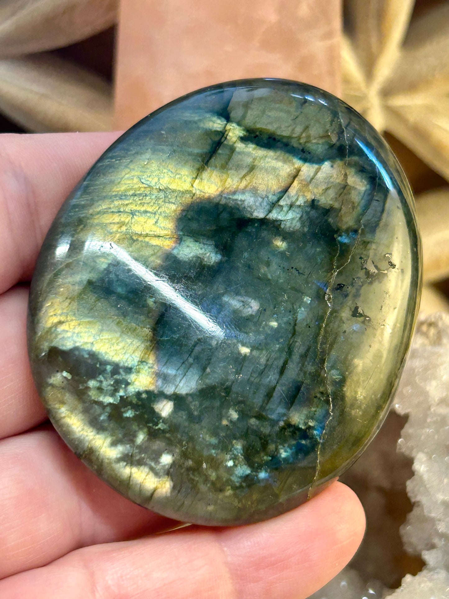 Galet de labradorite