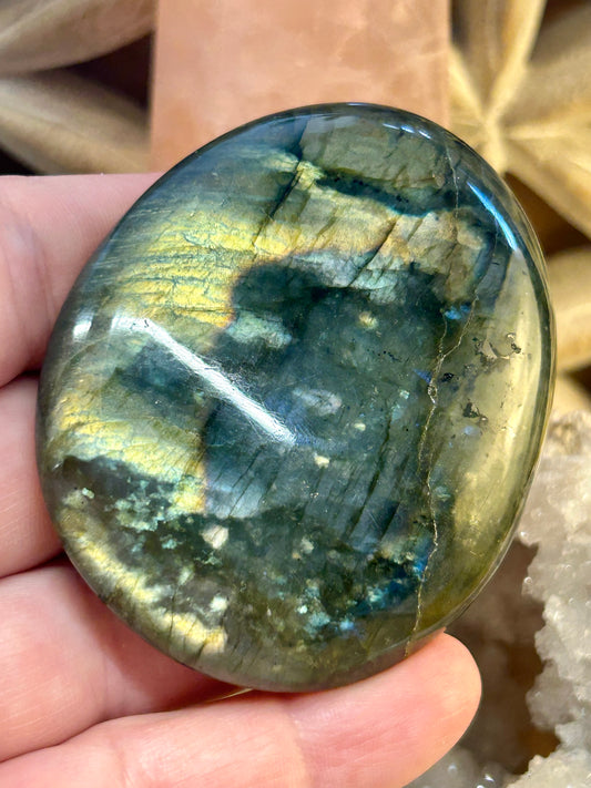 Galet de labradorite