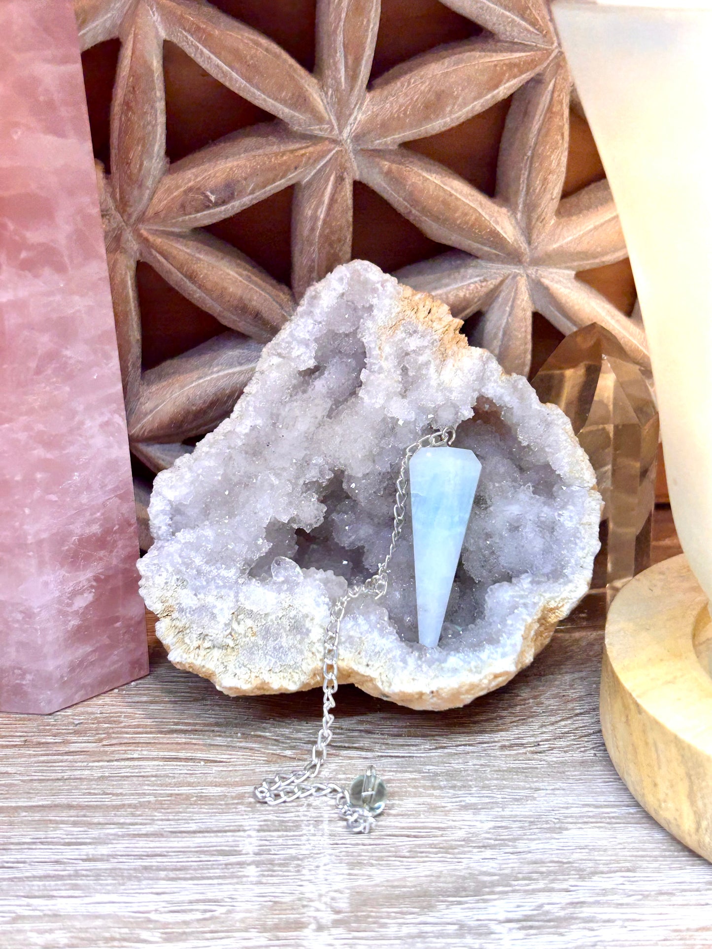 Pendule d’aragonite bleue