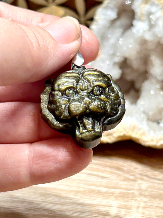 Pendentif tigre en obsidienne dorée