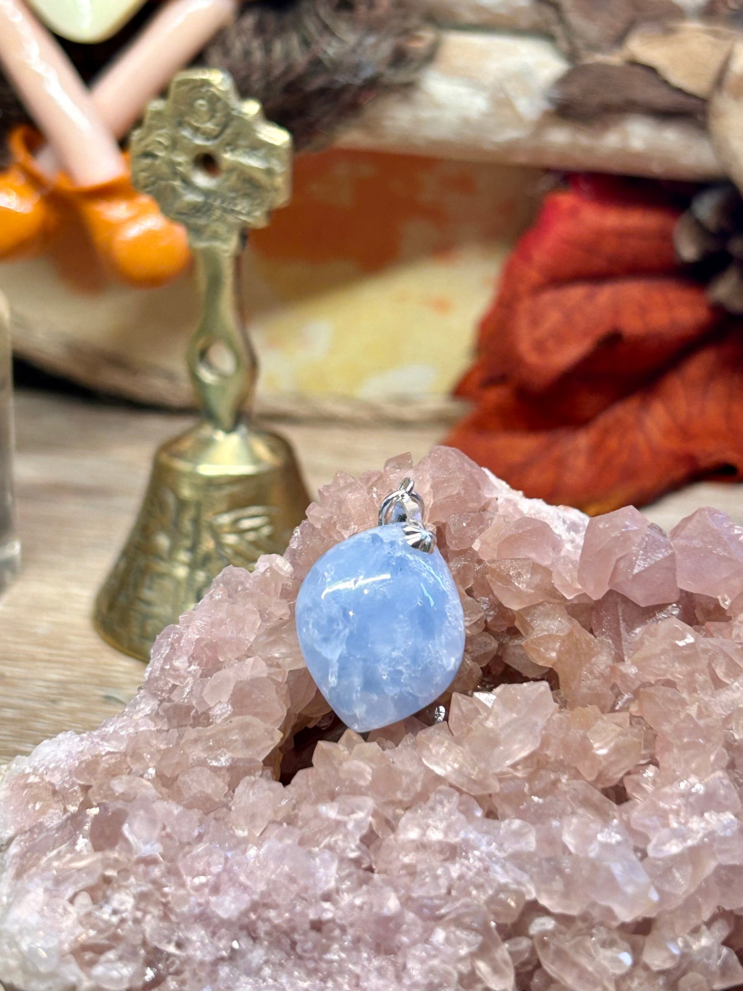 Pendentif de calcite bleue