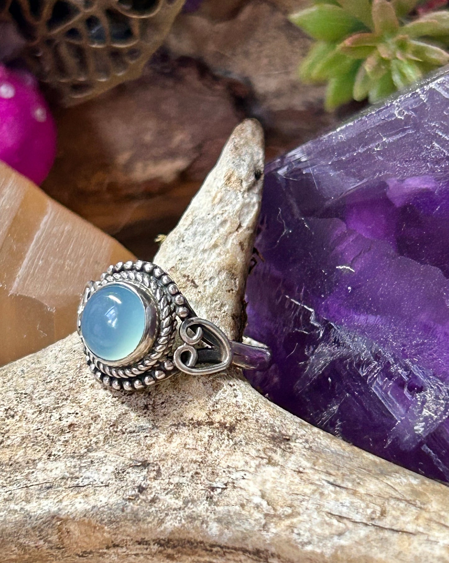 Bague en argent 925 et calcédoine bleue