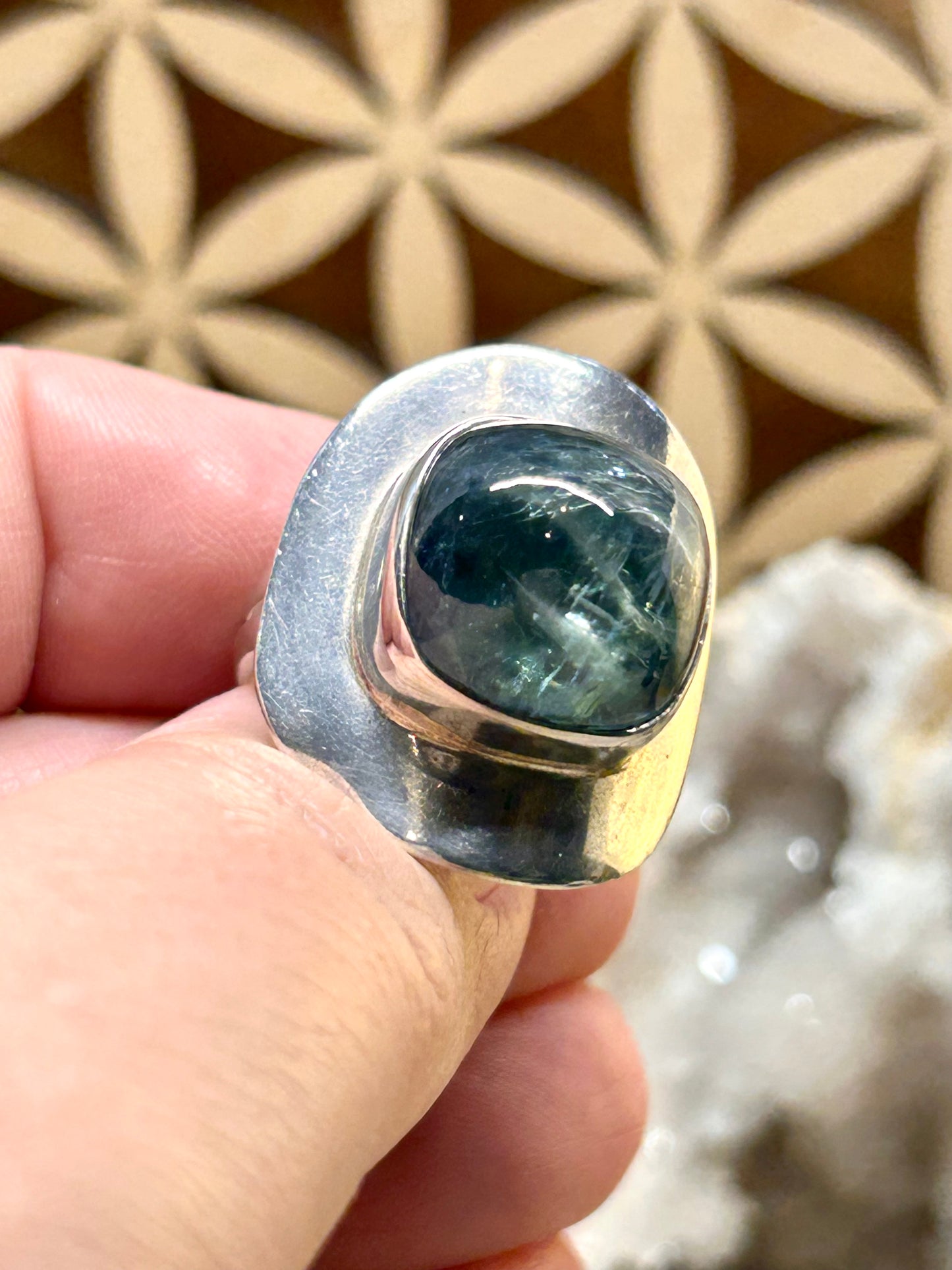 Bague en argent et labradorite