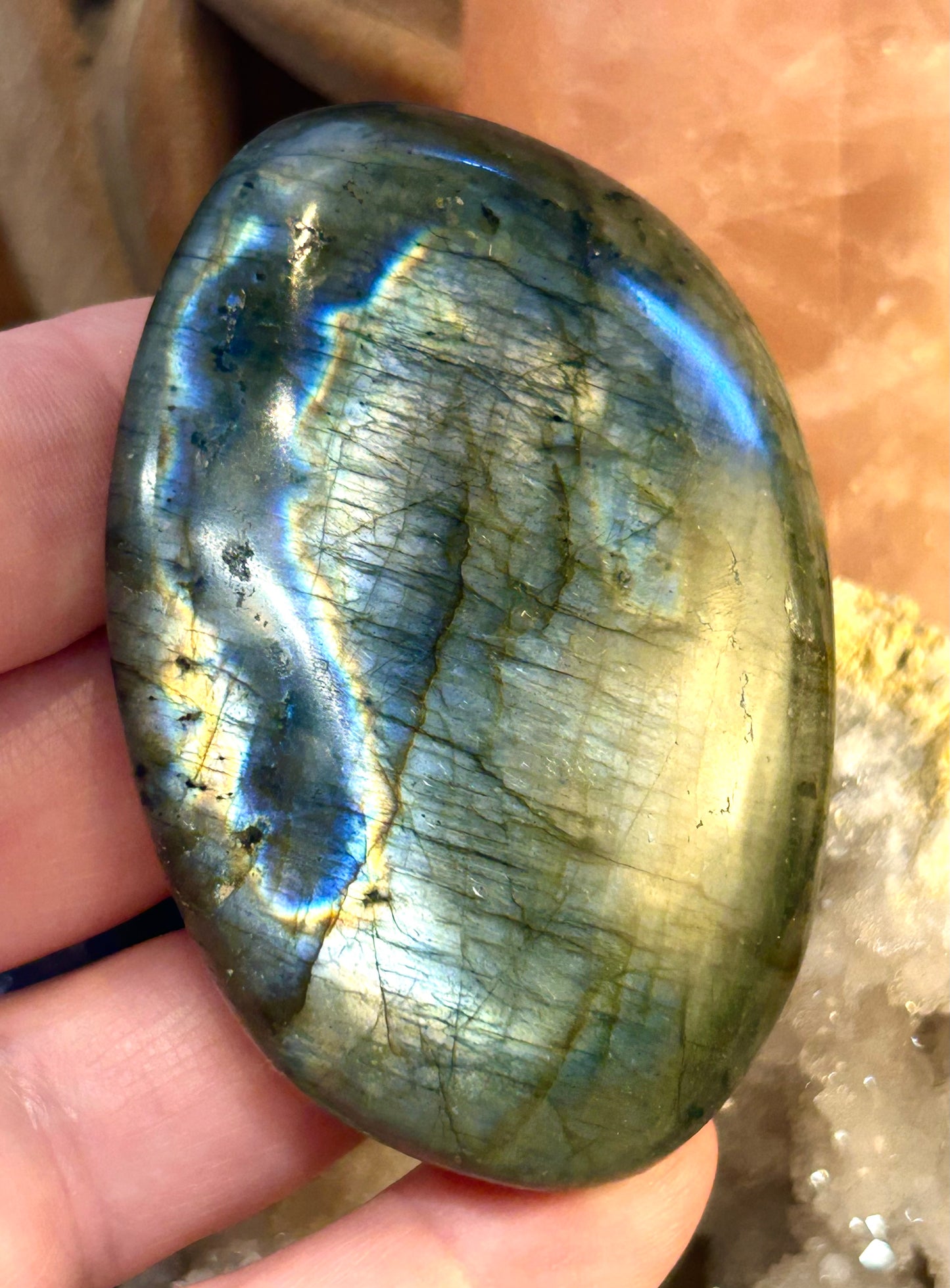 Galet de labradorite