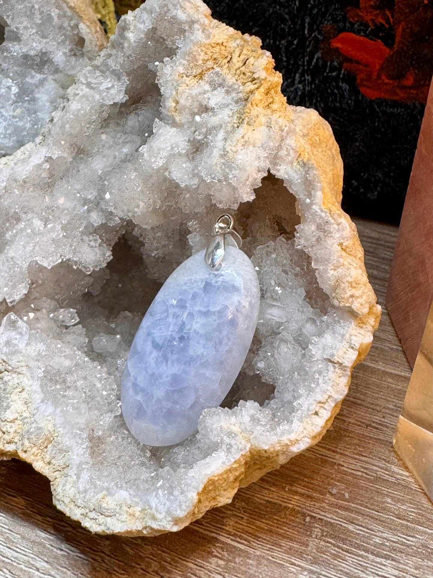 Pendentif de calcite bleue