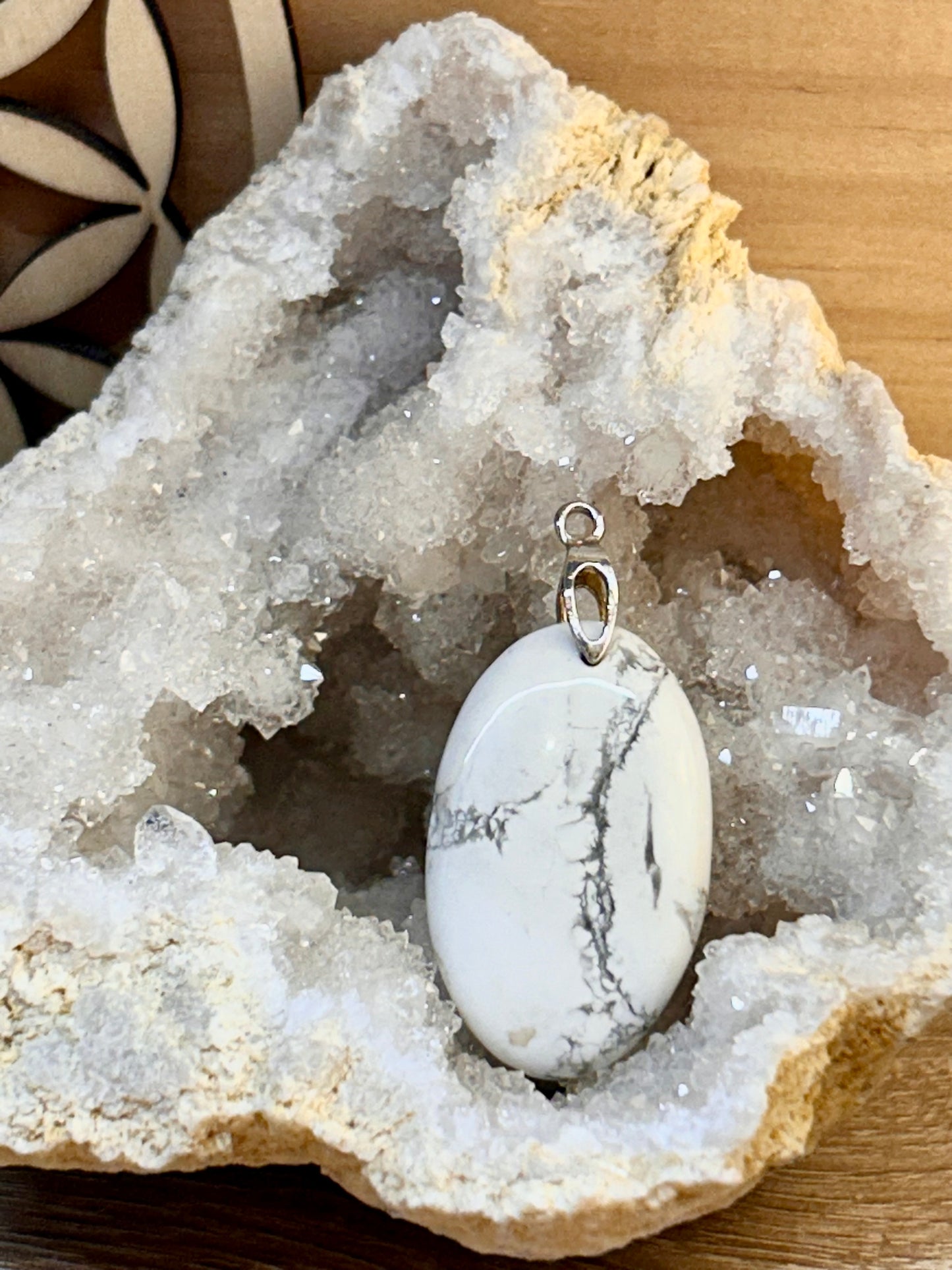 Pendentif de howlite