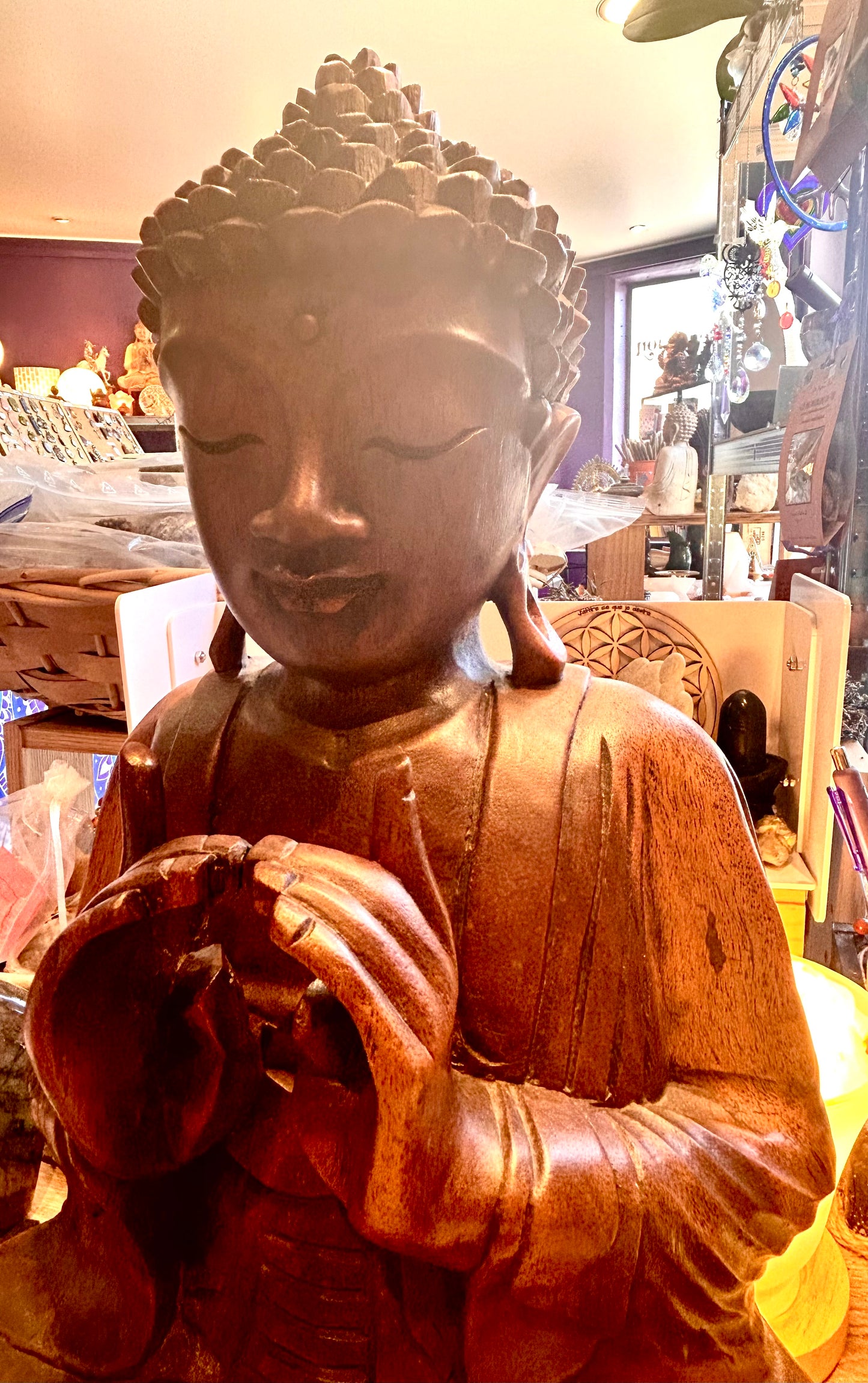 Bouddha en bois marron