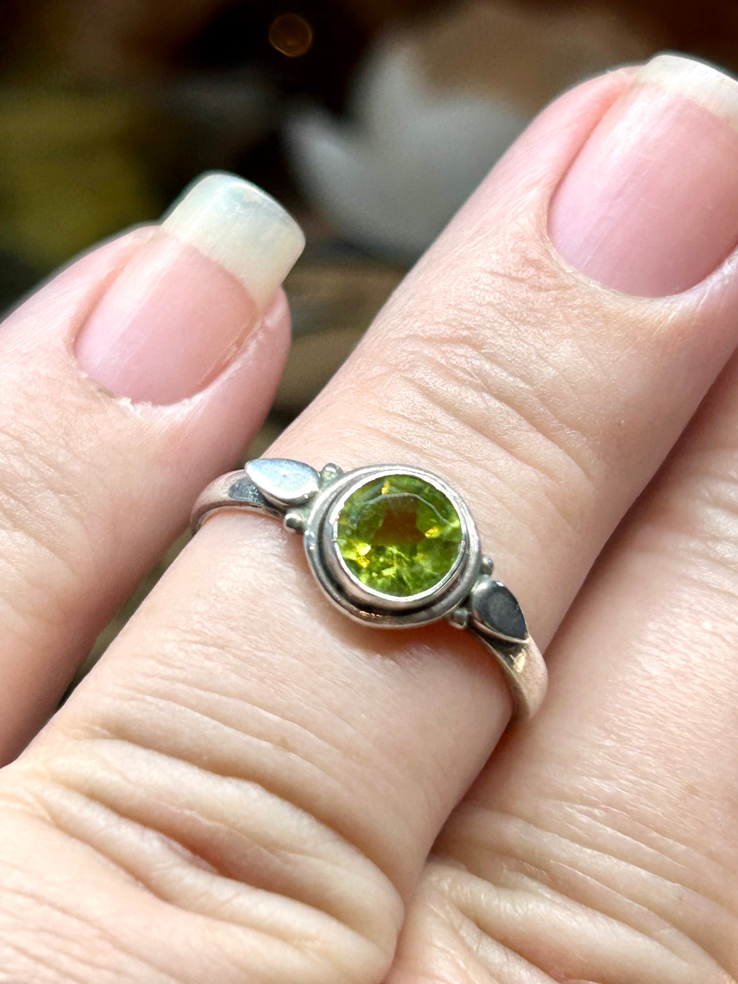 Bague en argent et péridot