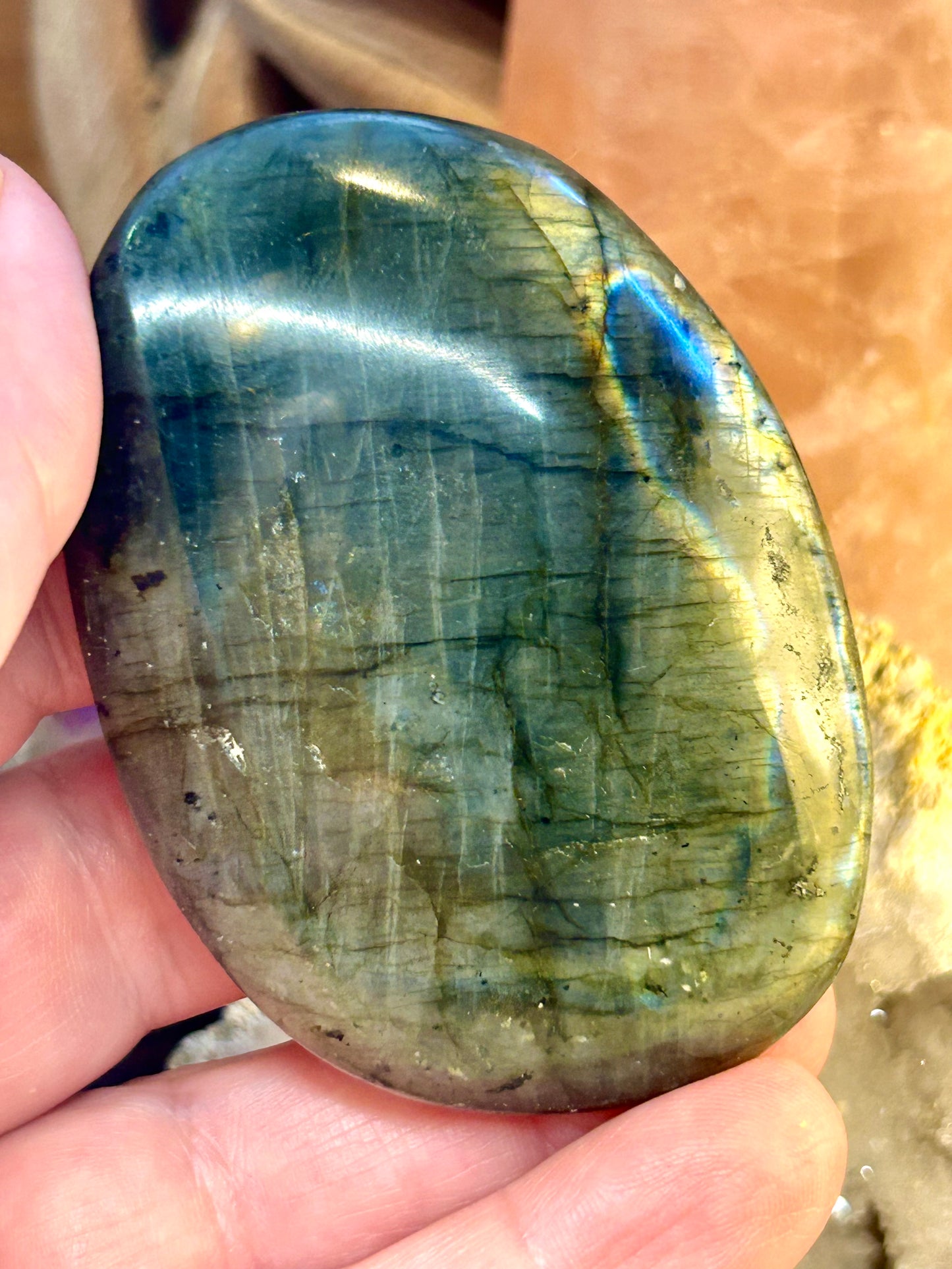 Galet de labradorite