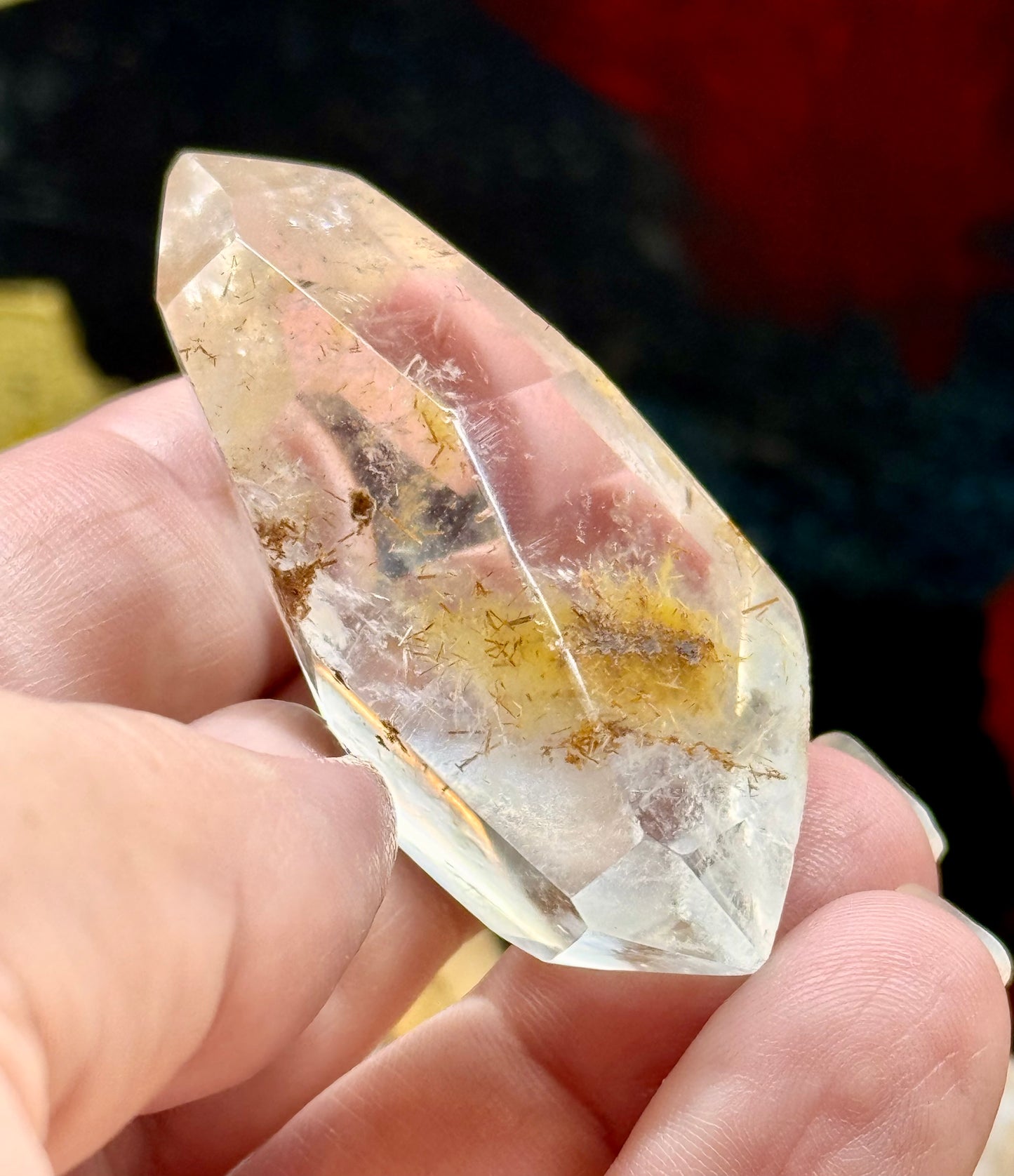 Pointe biterminée de quartz cristal avec inclusion