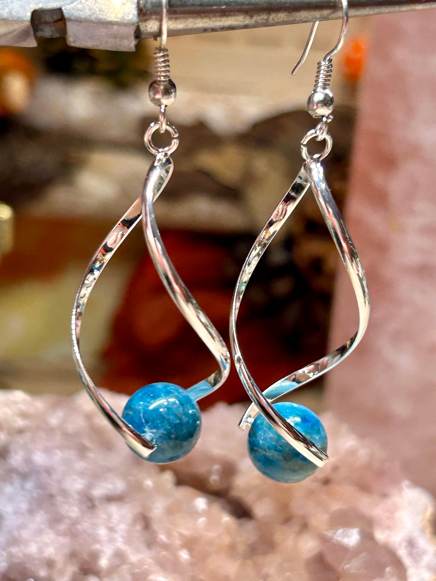 Boucles d’oreilles en Apatite