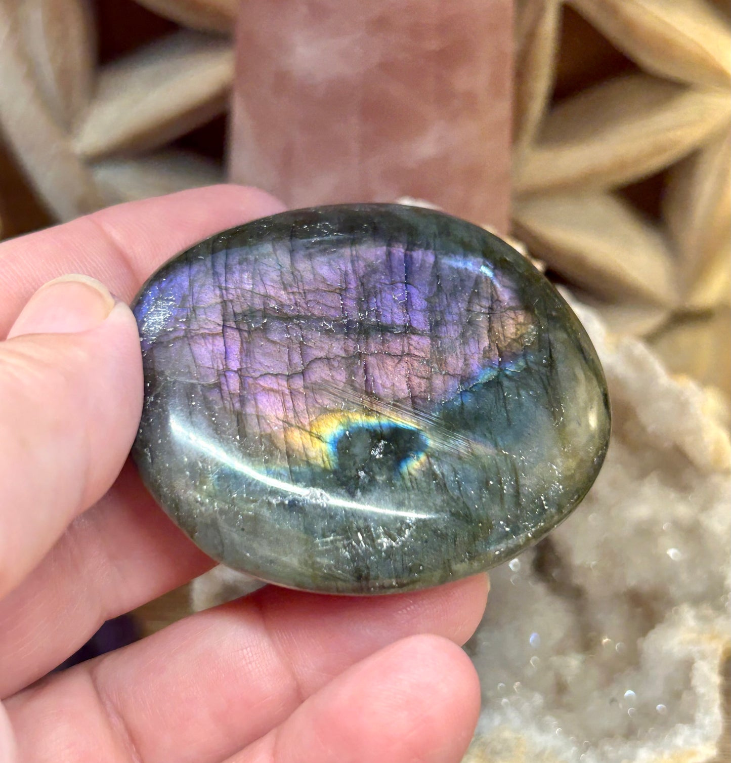 Galet de labradorite