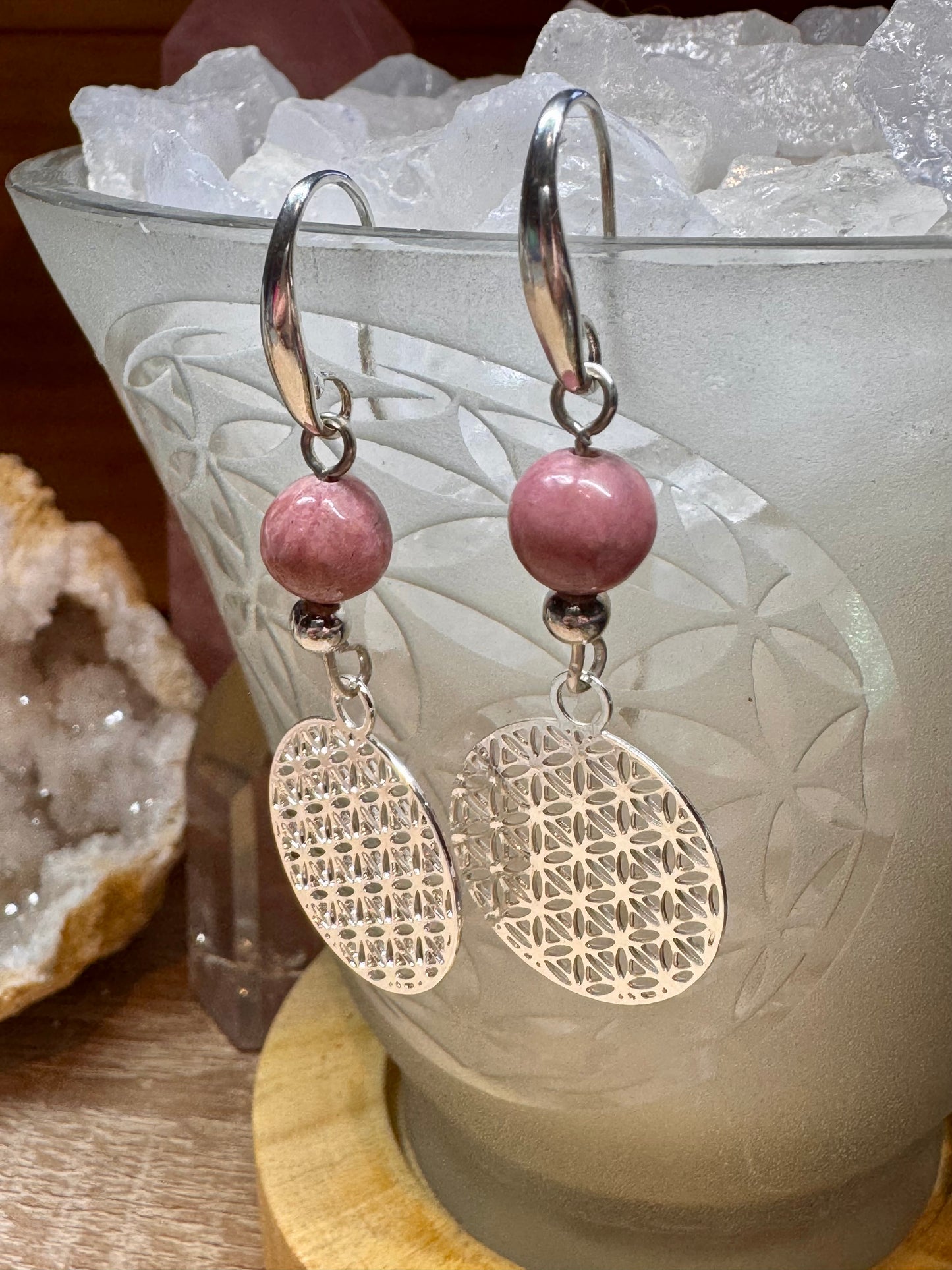 Boucles d’oreilles en argent avec rhodonite et fleur de vie