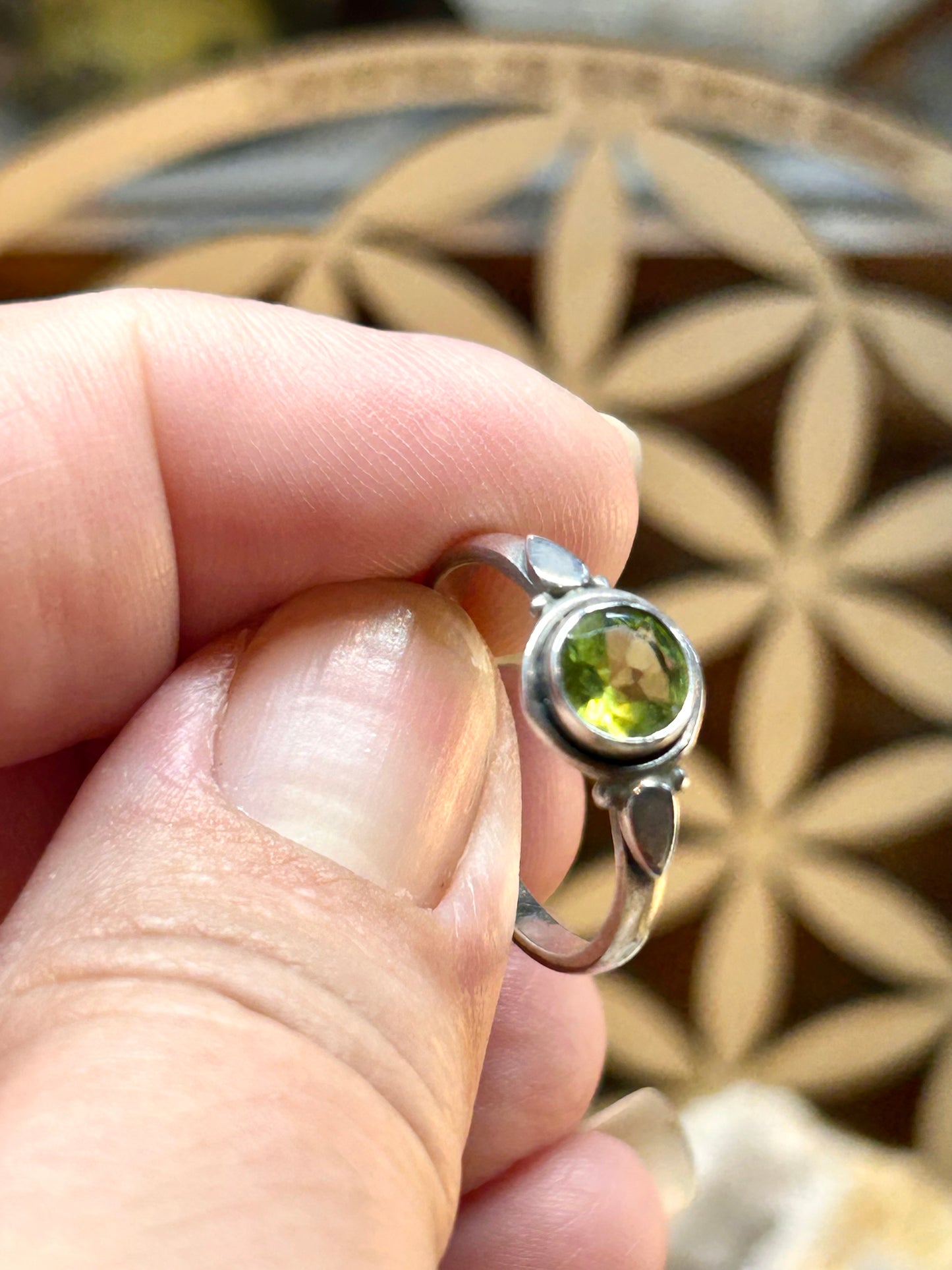 Bague en argent et péridot