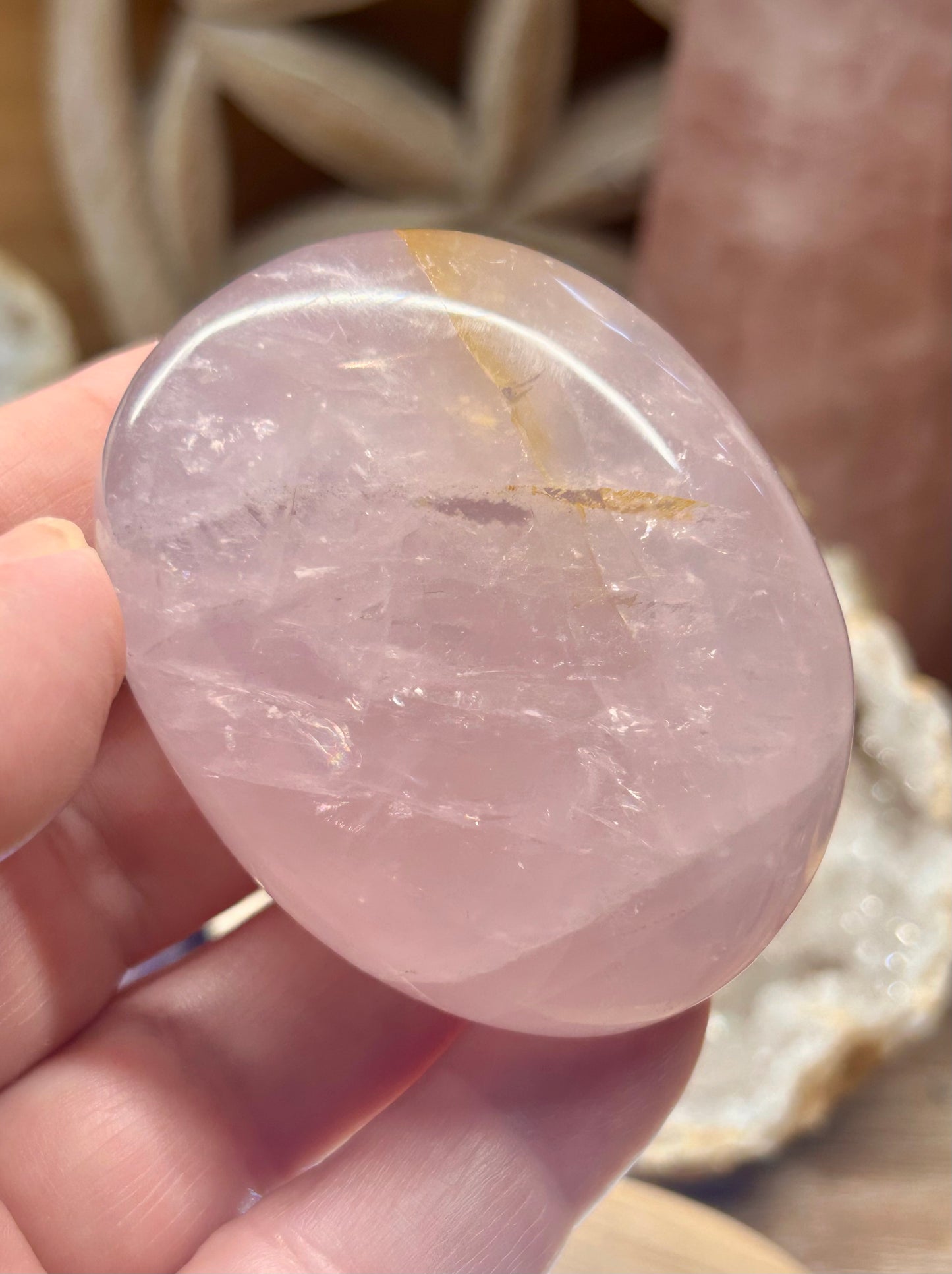 Galet de quartz rose