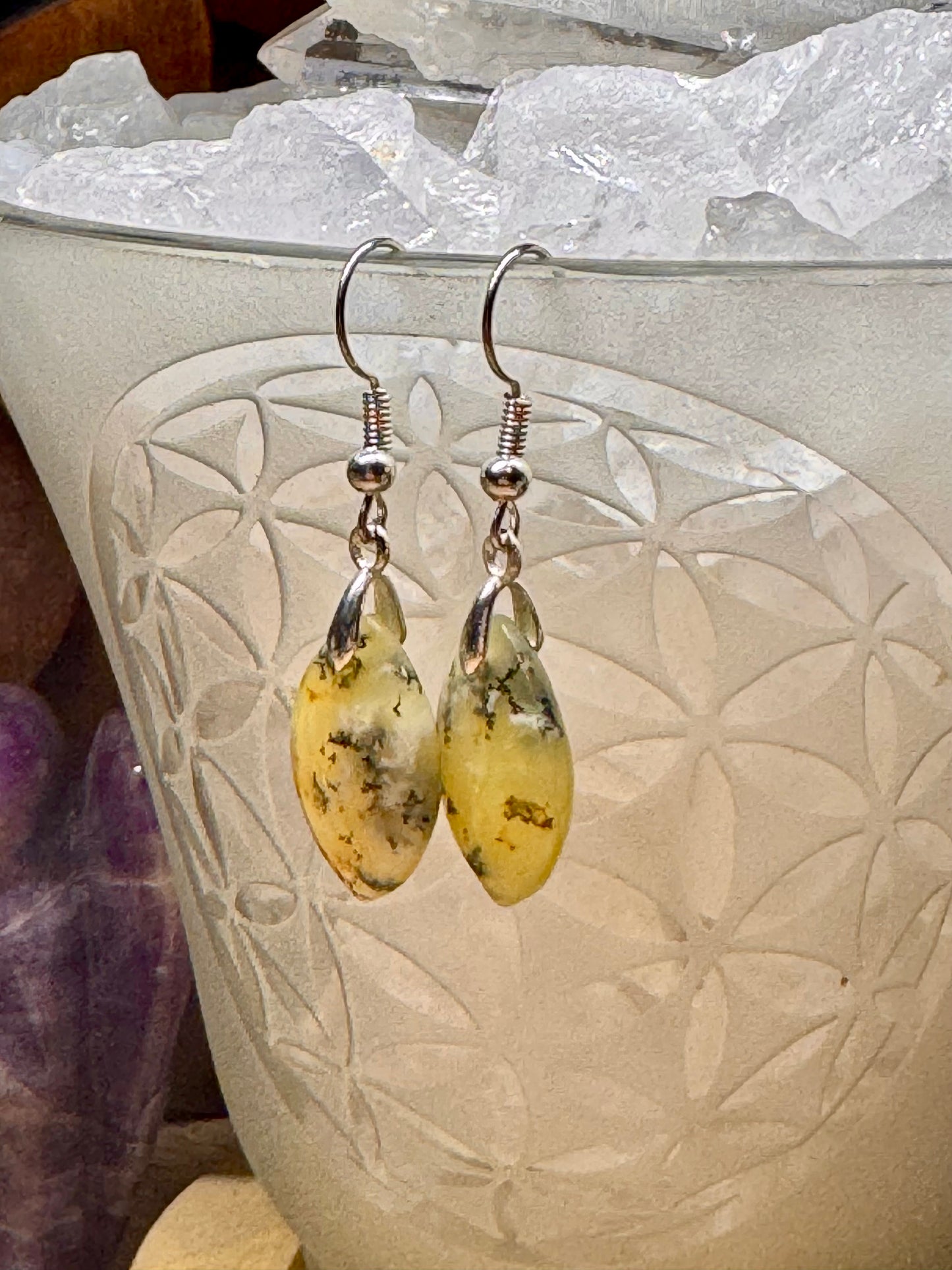 Boucles d’oreilles en opale jaune