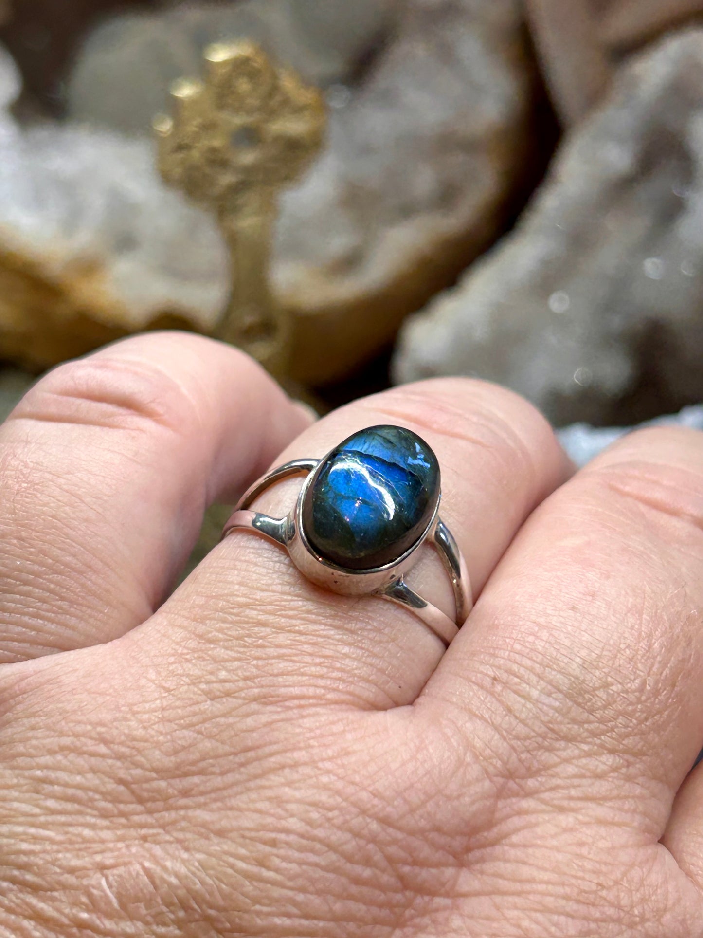 Bague en argent et labradorite