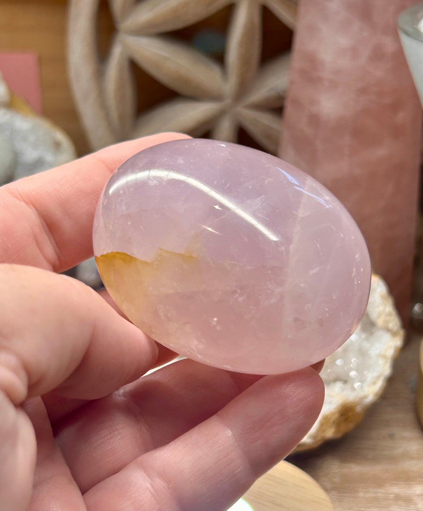 Galet de quartz rose