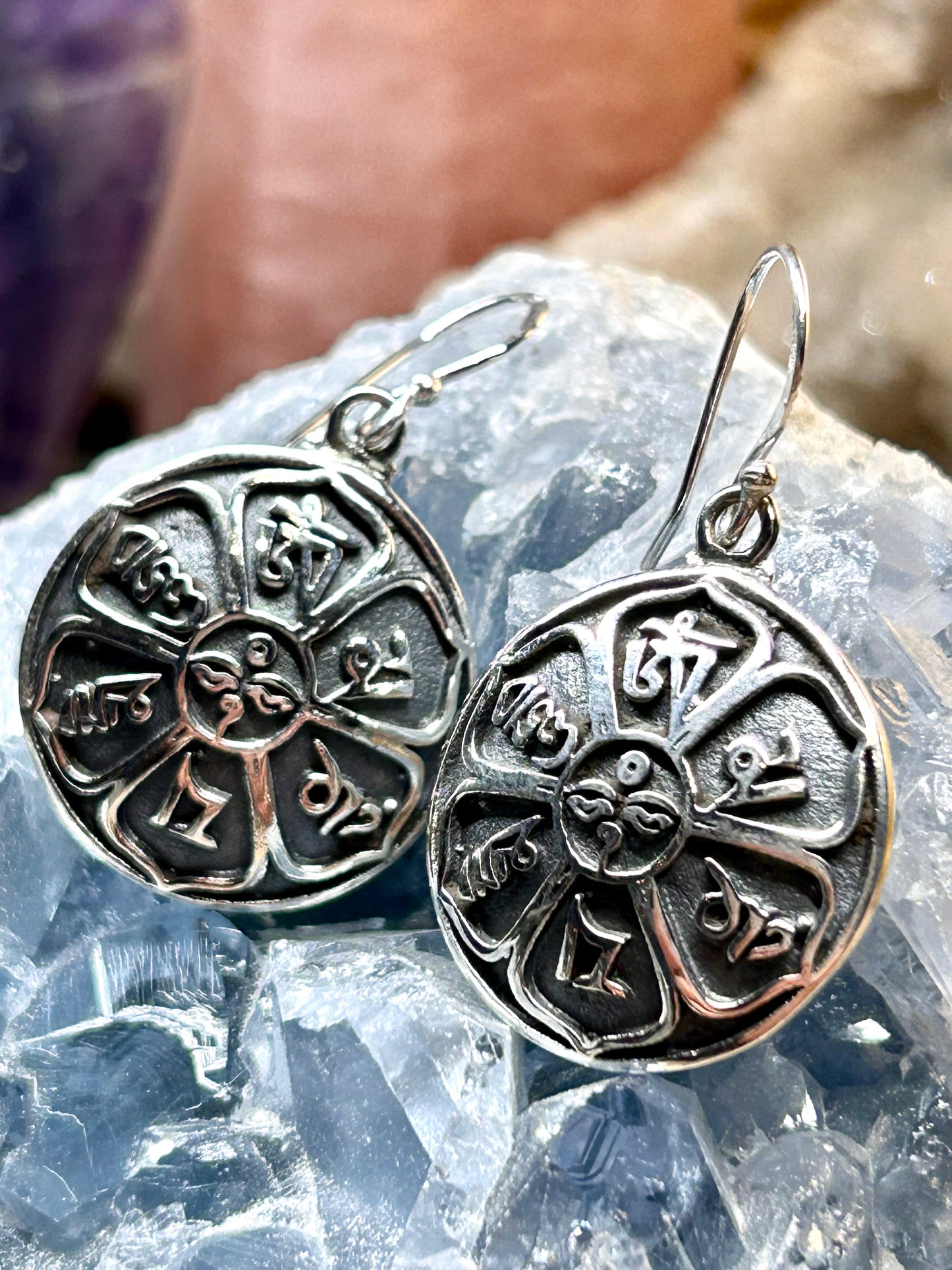 Boucles d’oreilles mantra en argent