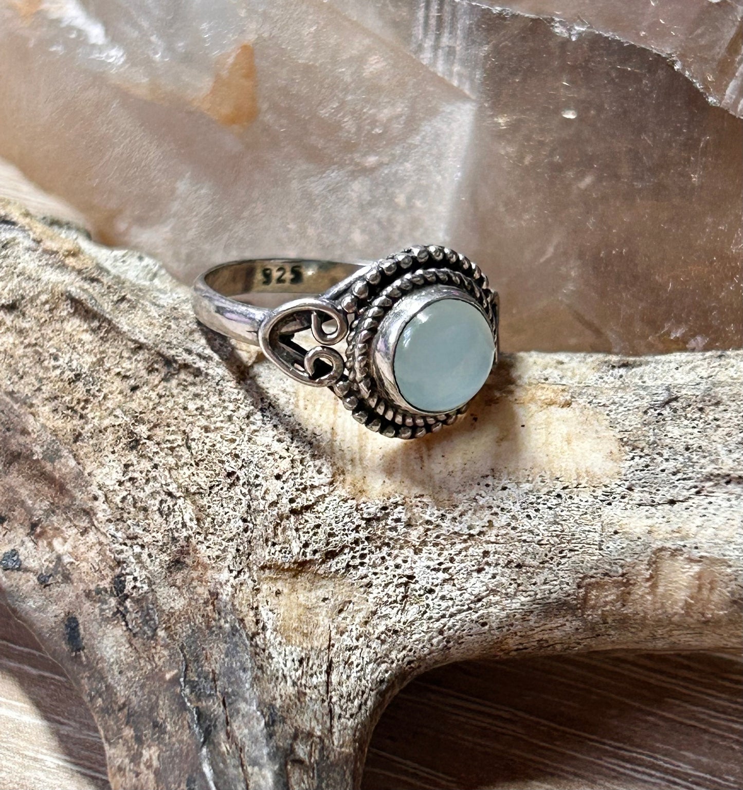 Bague en argent 925 et calcédoine bleue