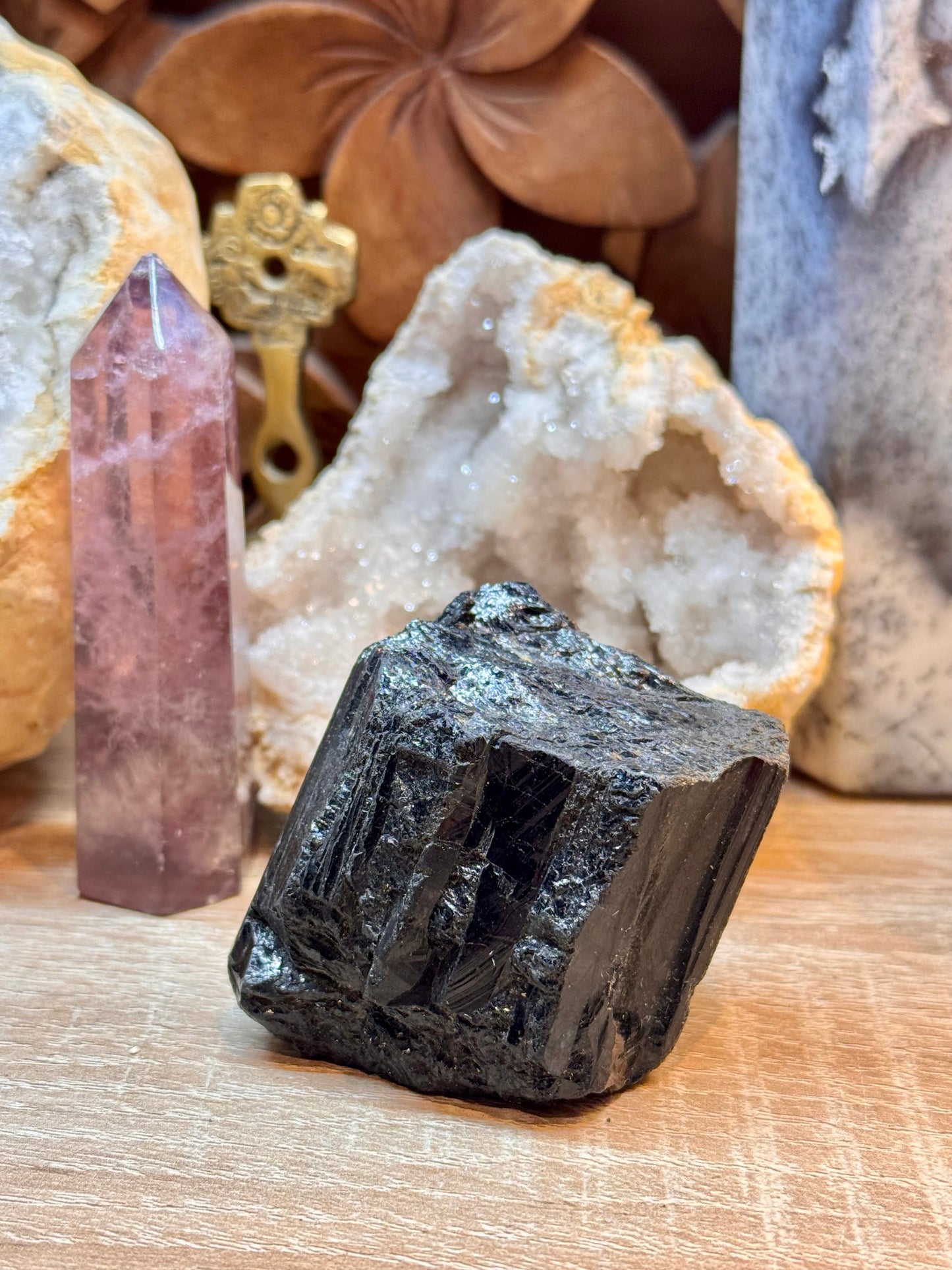 Bloc de tourmaline noire brute