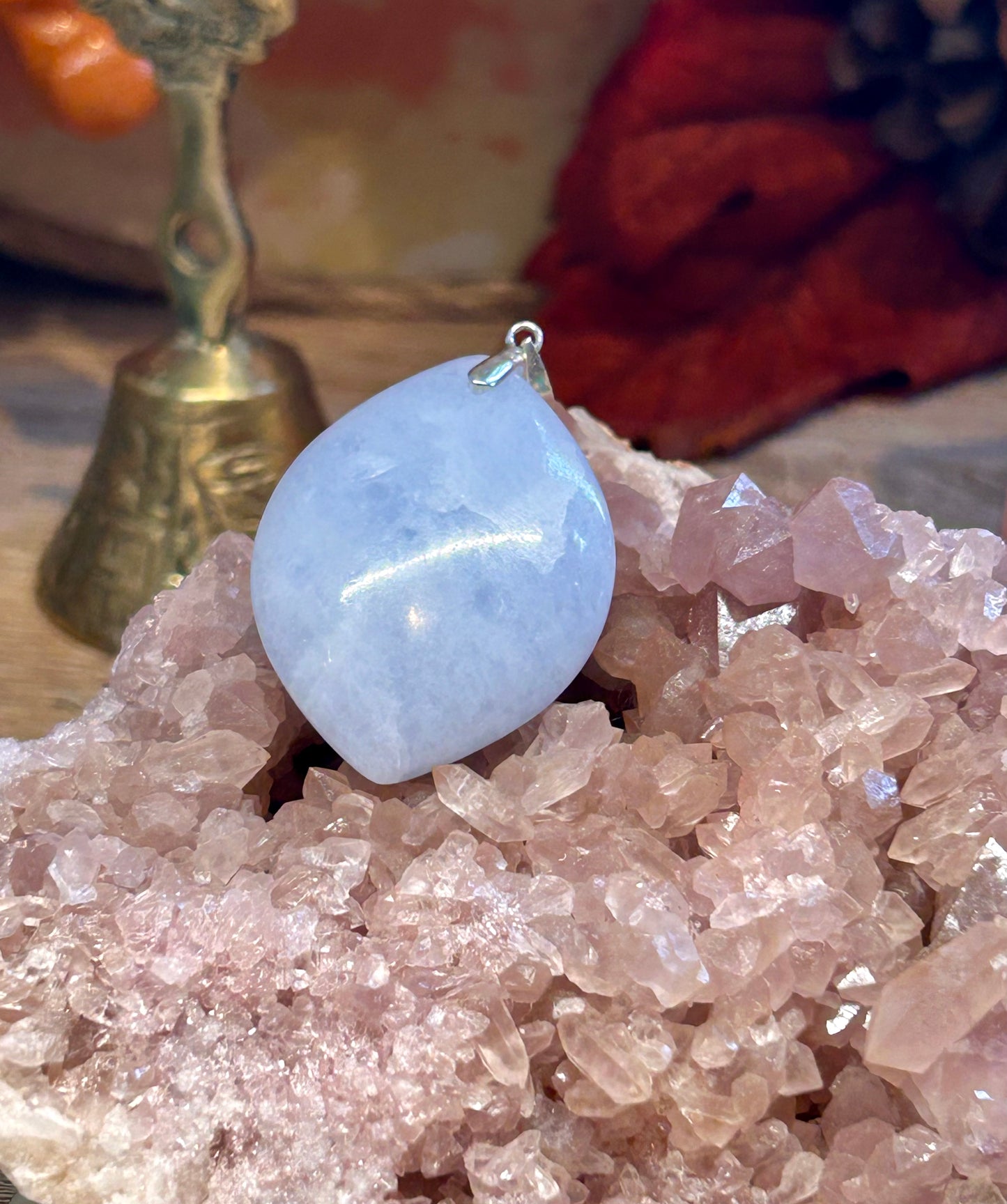 Pendentif de calcite bleue