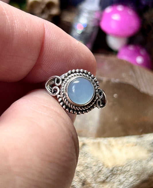 Bague en argent 925 et calcédoine bleue