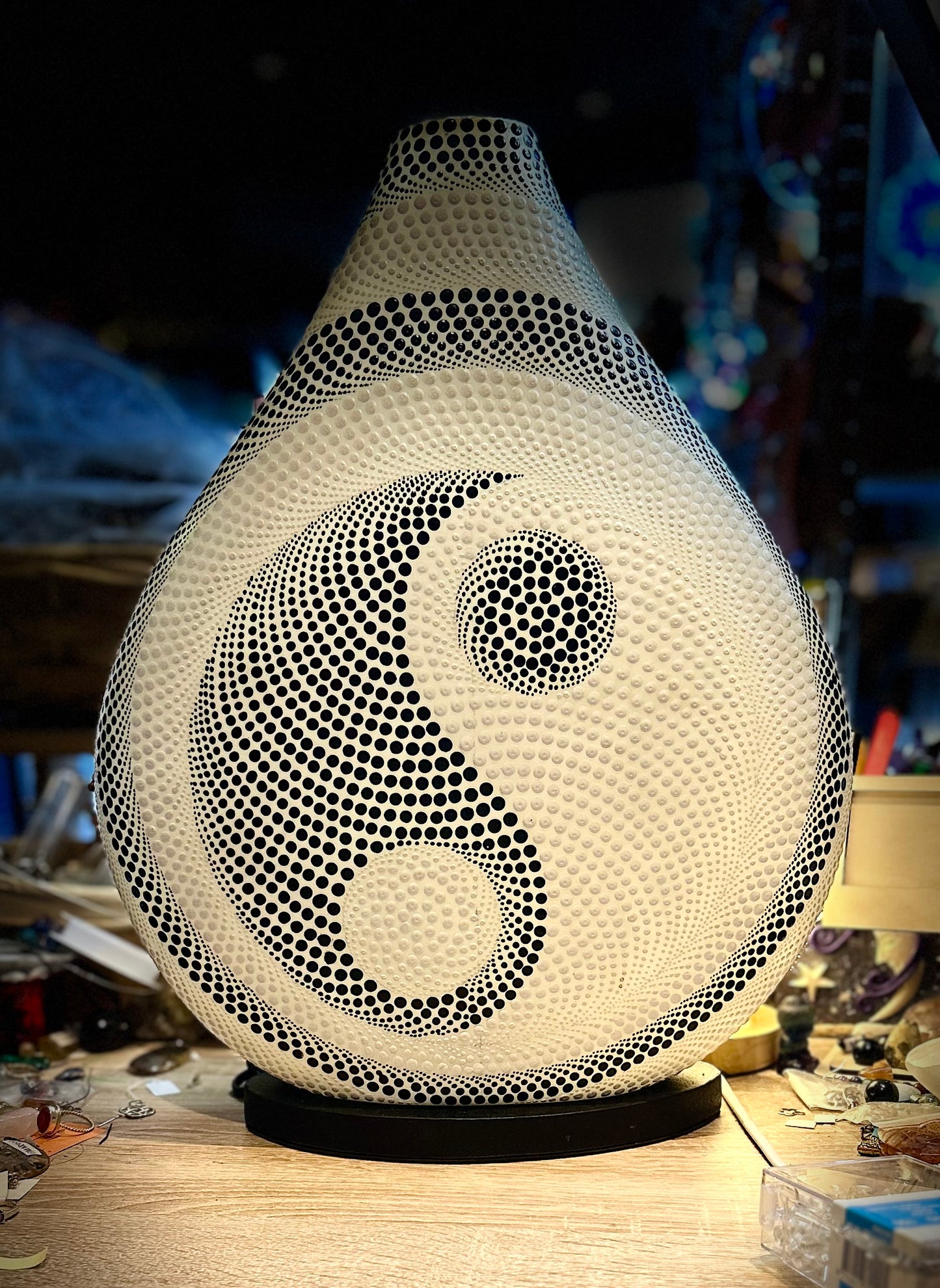 Lampe haute en résine Yin Yang