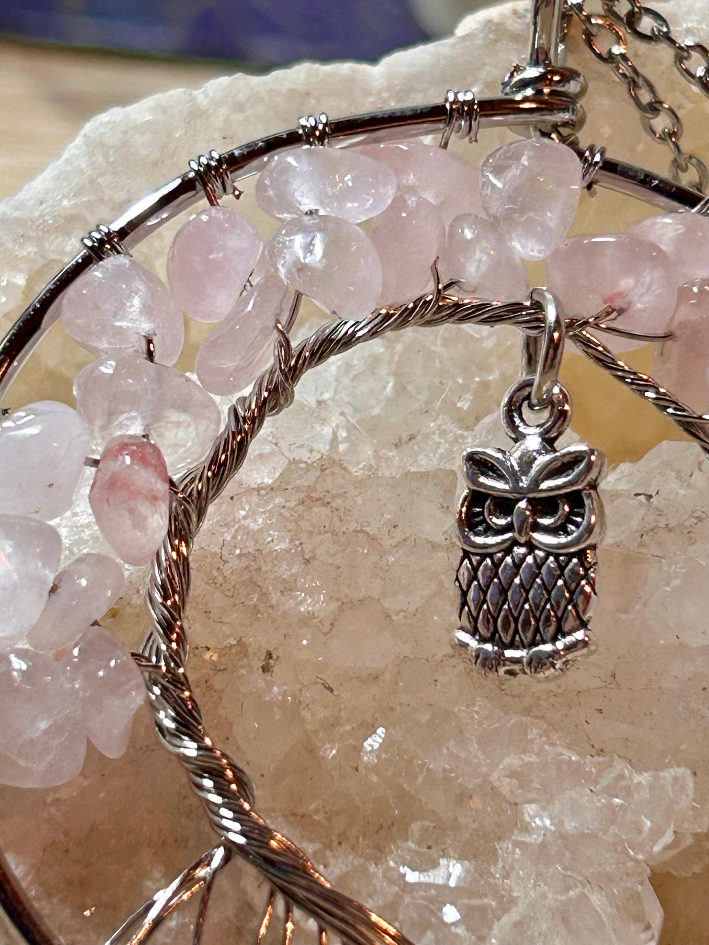 Arbre de vie en quartz rose avec chouette