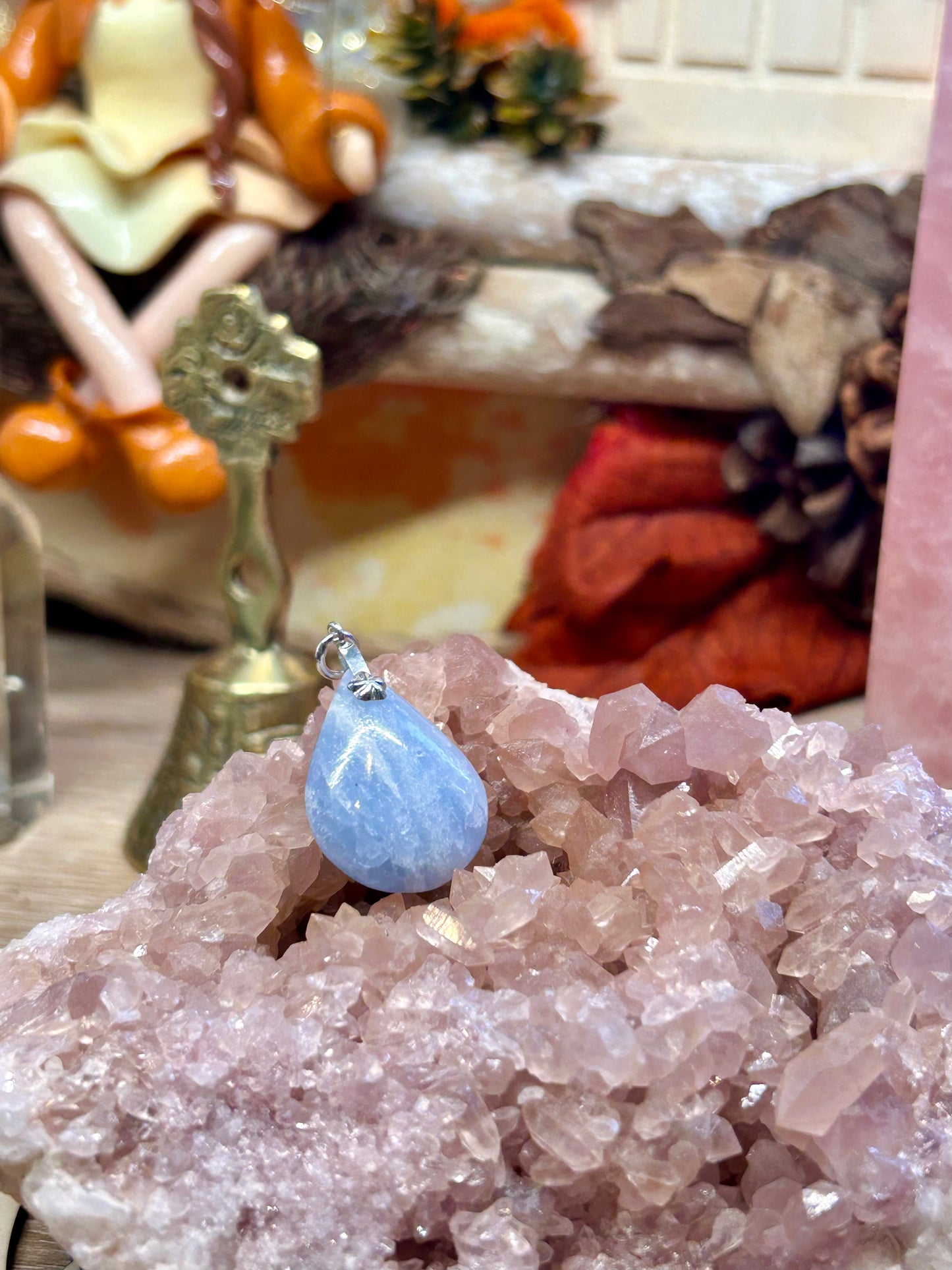 Pendentif de calcite bleue