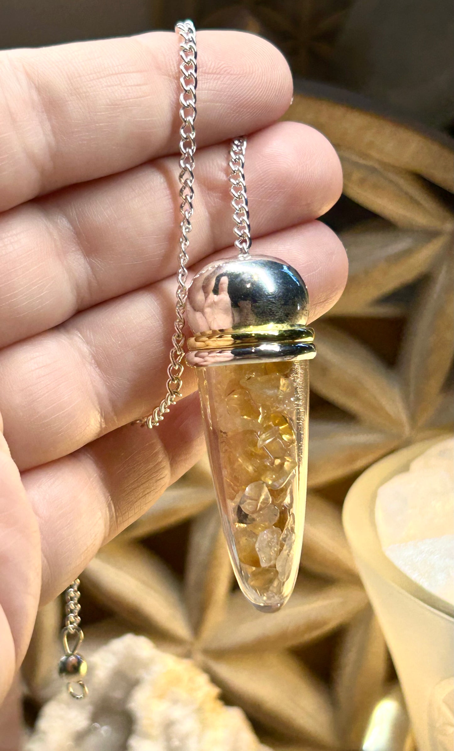 Pendule en résine avec citrine