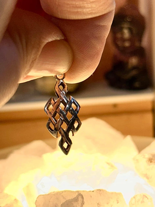 Pendentif noeud sans fin Népal