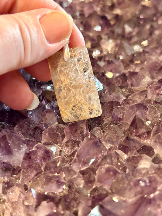 Pendentif en quartz rutile cuivré