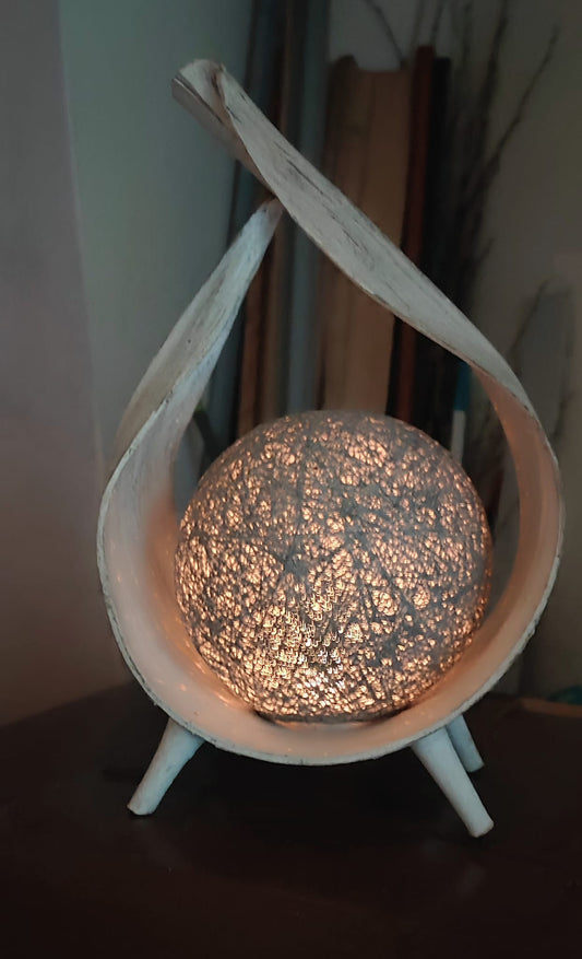 Lampe naturelle en noix de coco