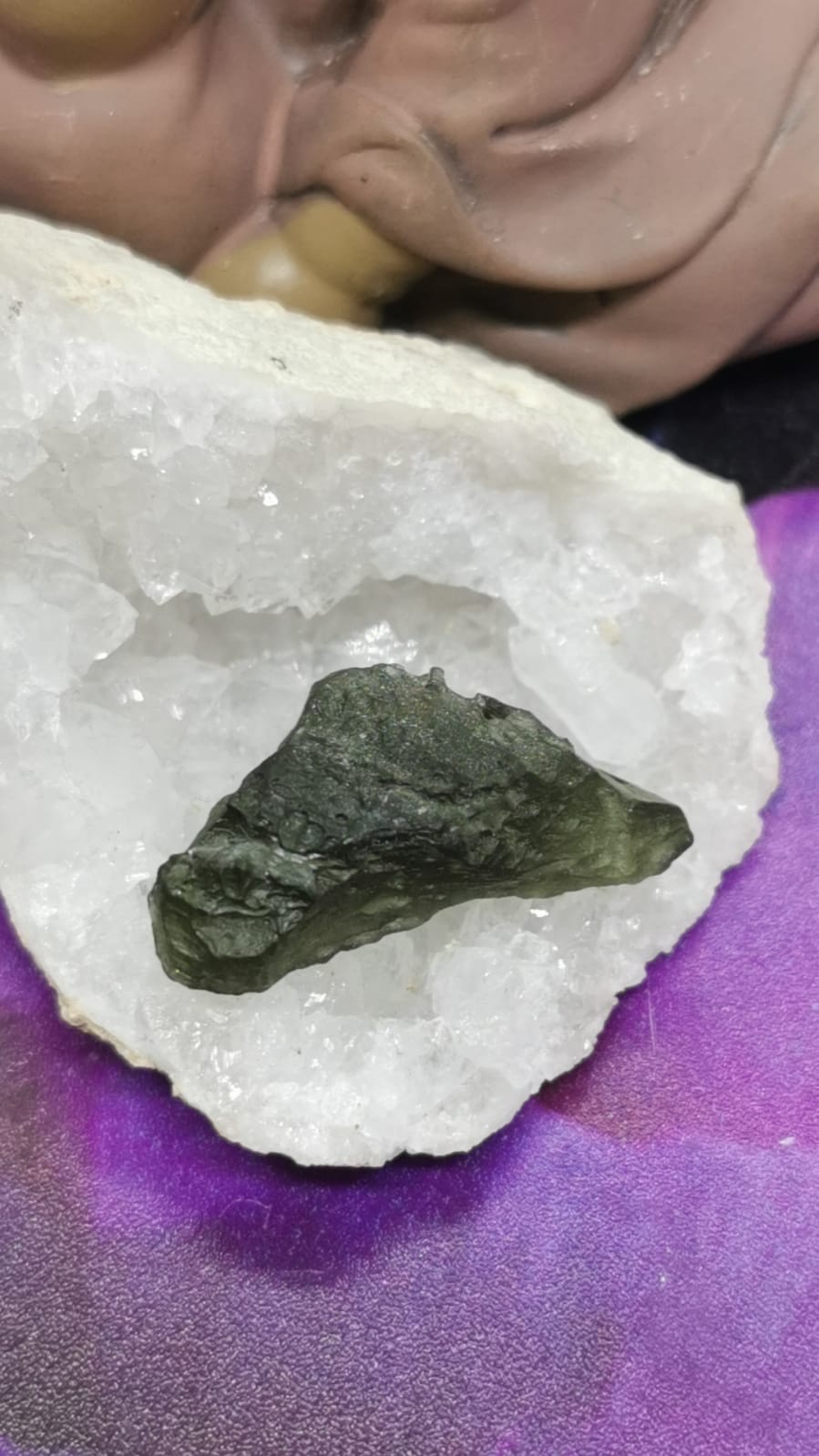 Moldavite semi-polie