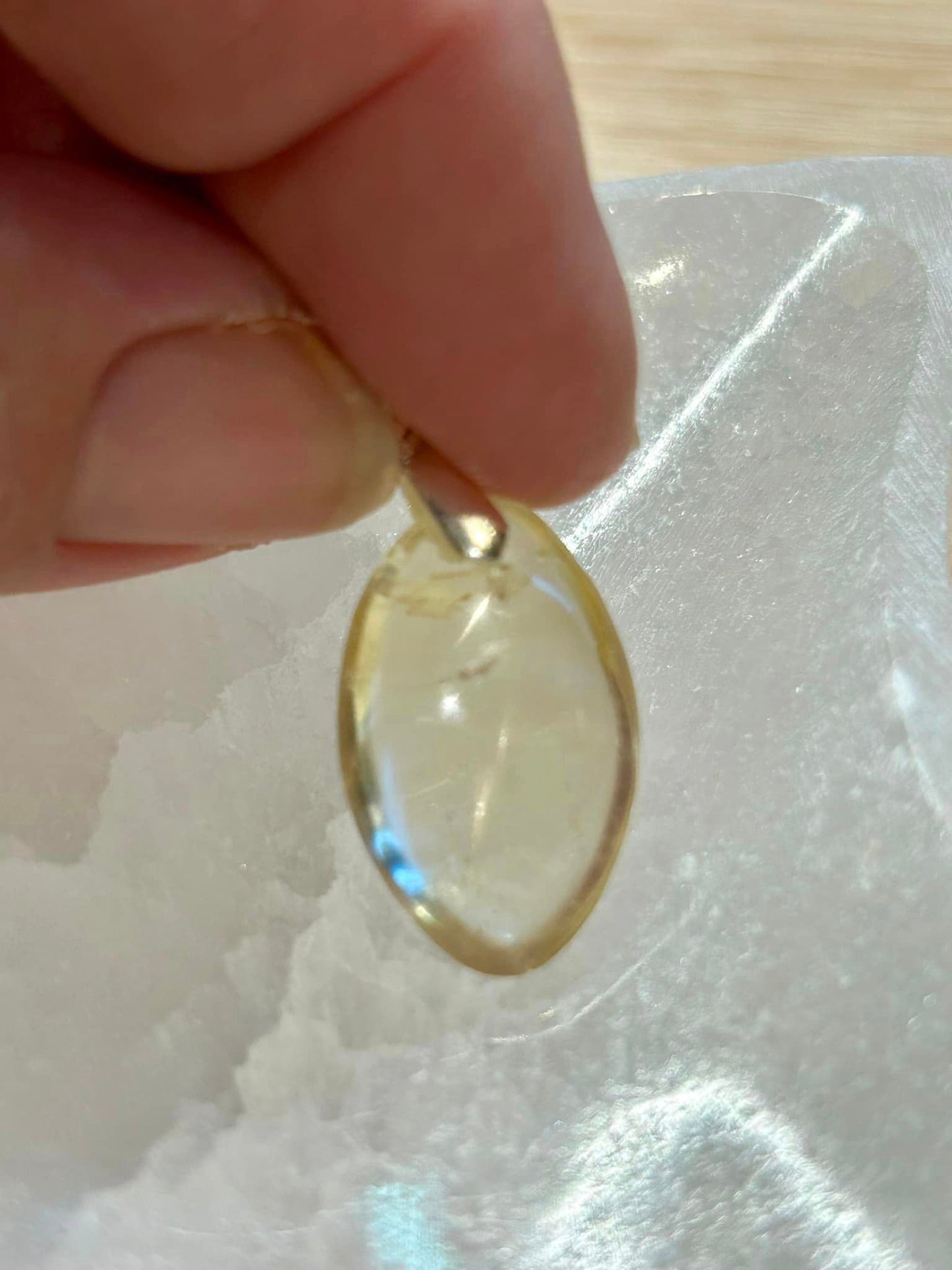 Pendentif de citrine naturelle - bélière en argent 925