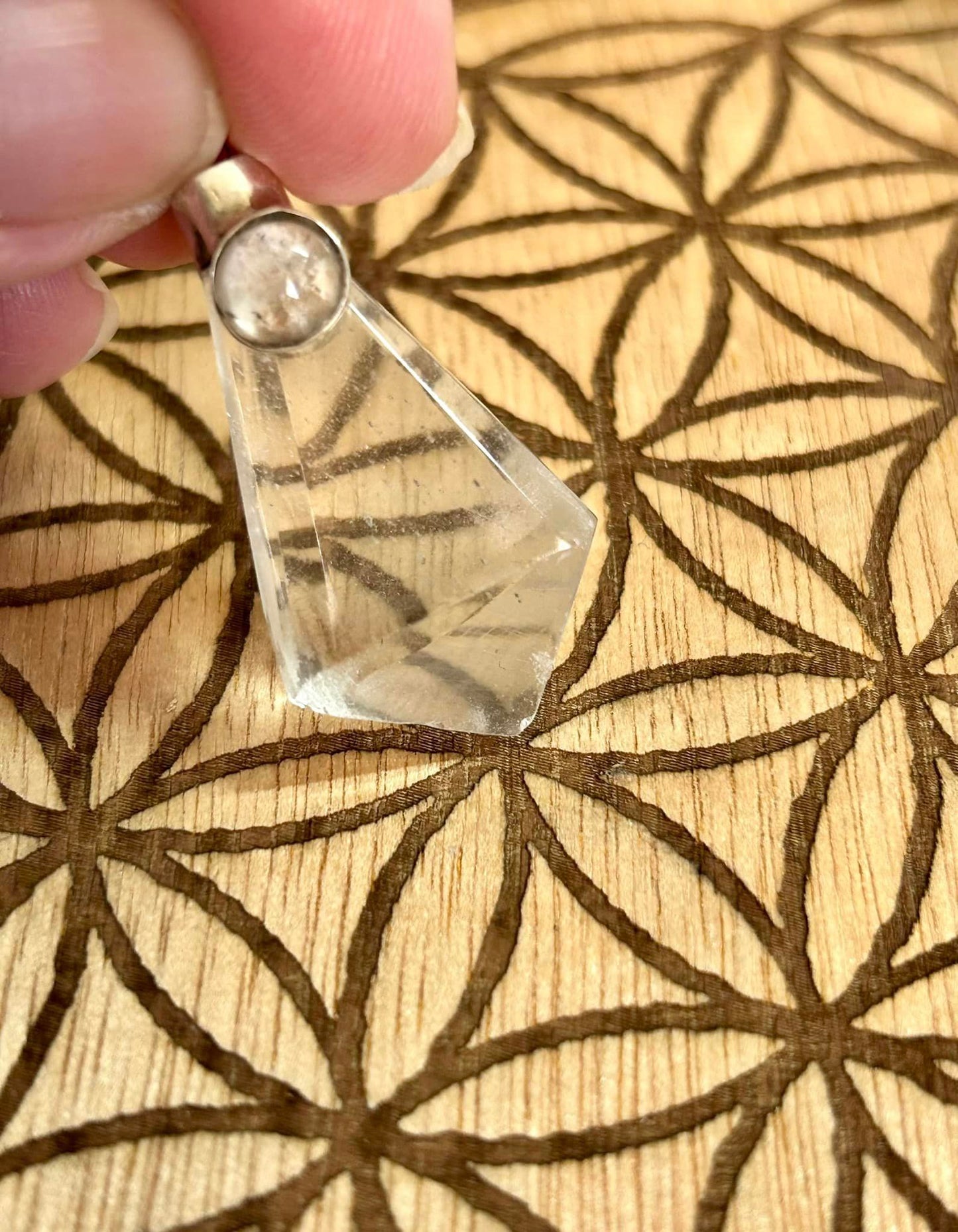 Pointes de cristal de roche avec quartz rose