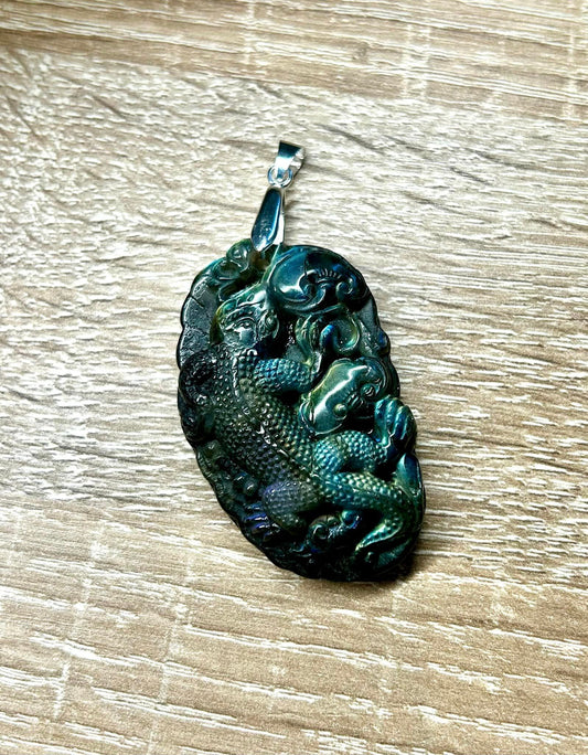 Pendentif salamandre en labradorite