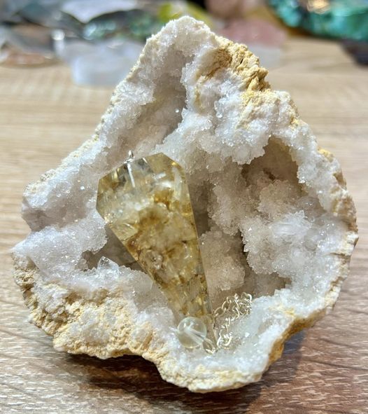 Pendule en orgonite citrine