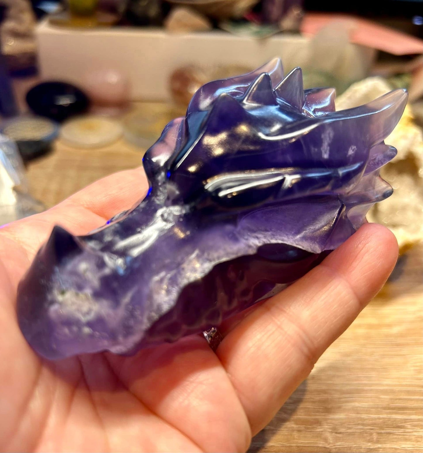 Tête de dragon en fluorine violette